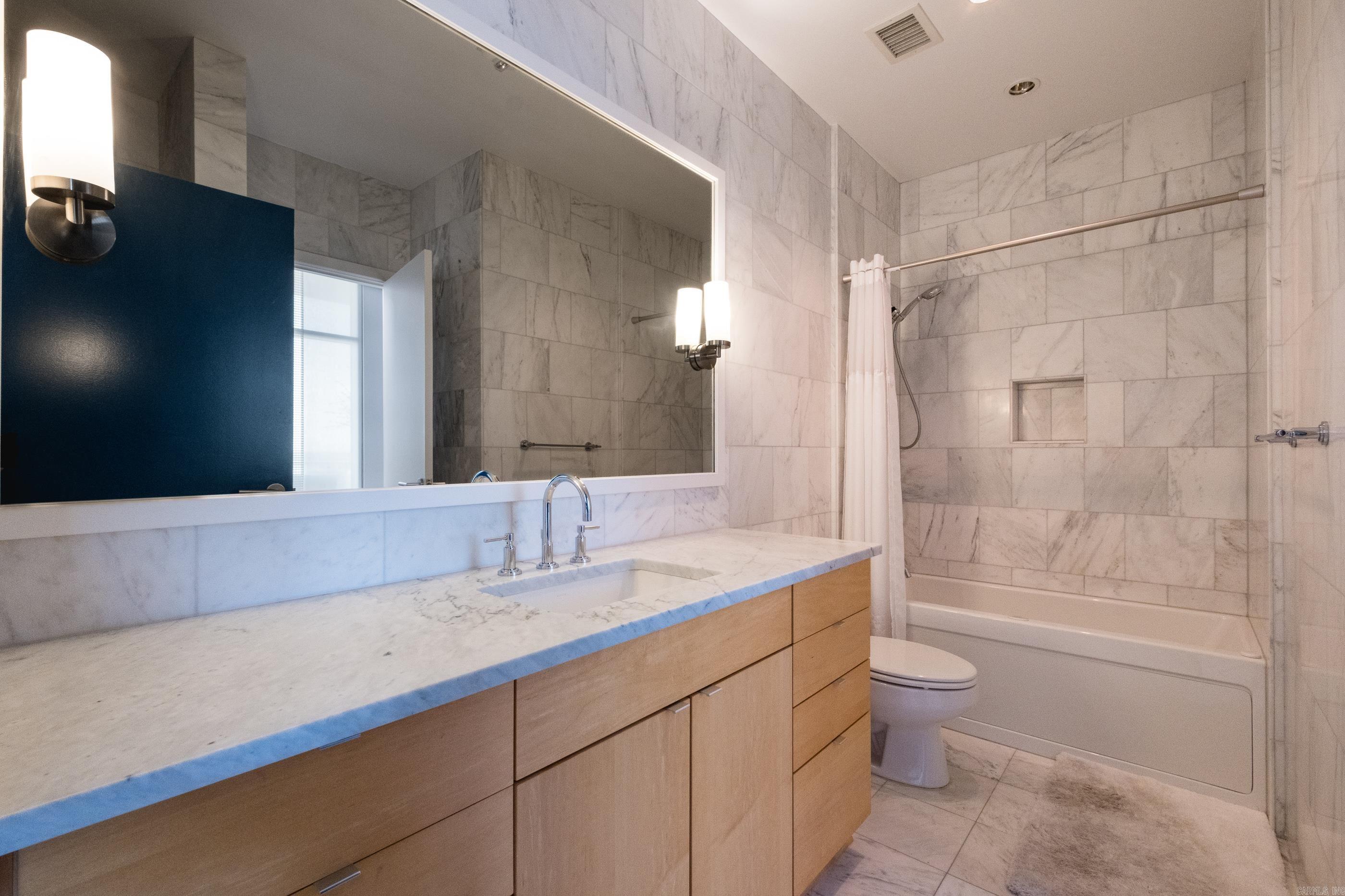 315 Rock Street Unit: 1606