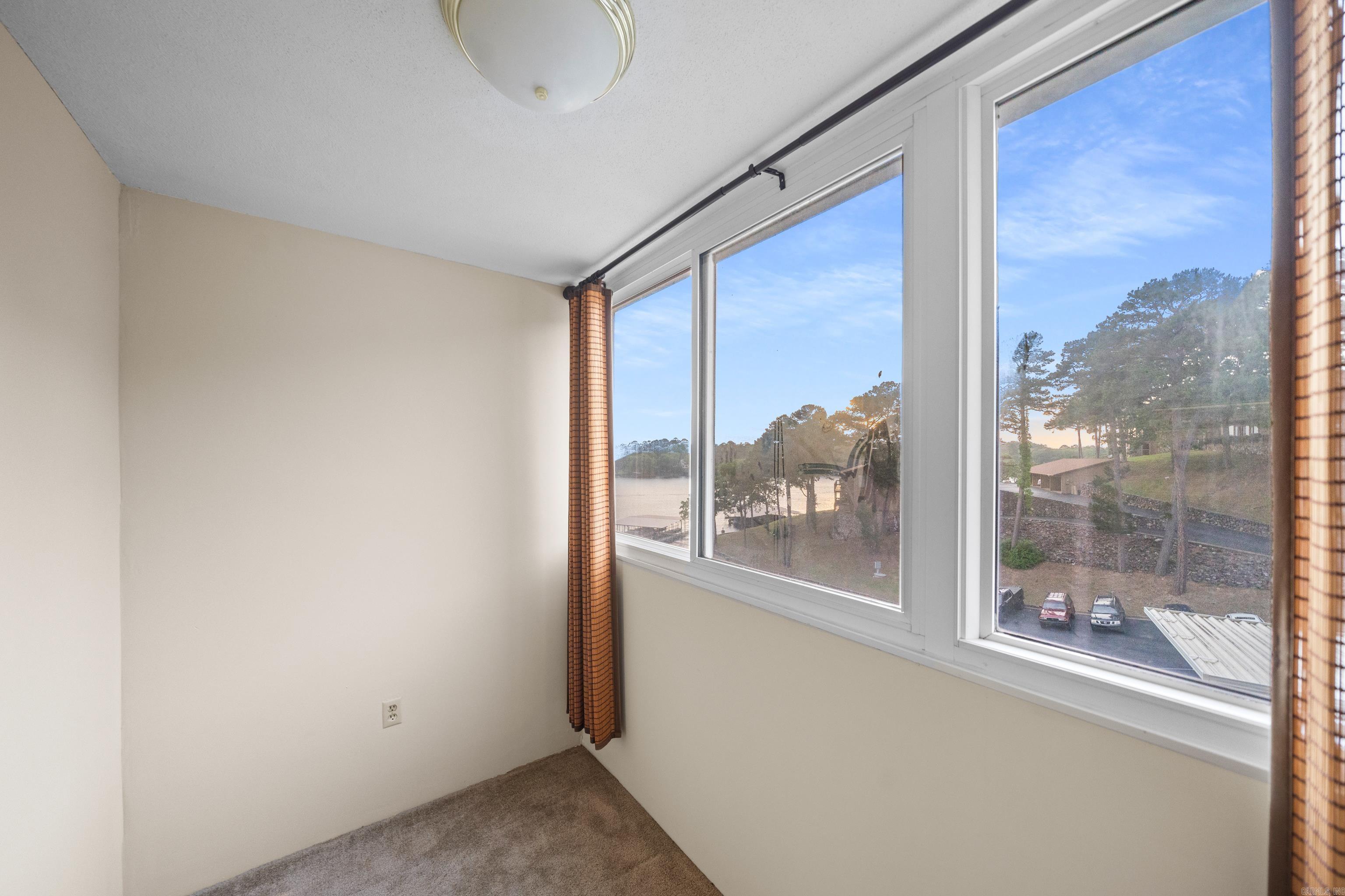 740 Weston Rd Unit: 205