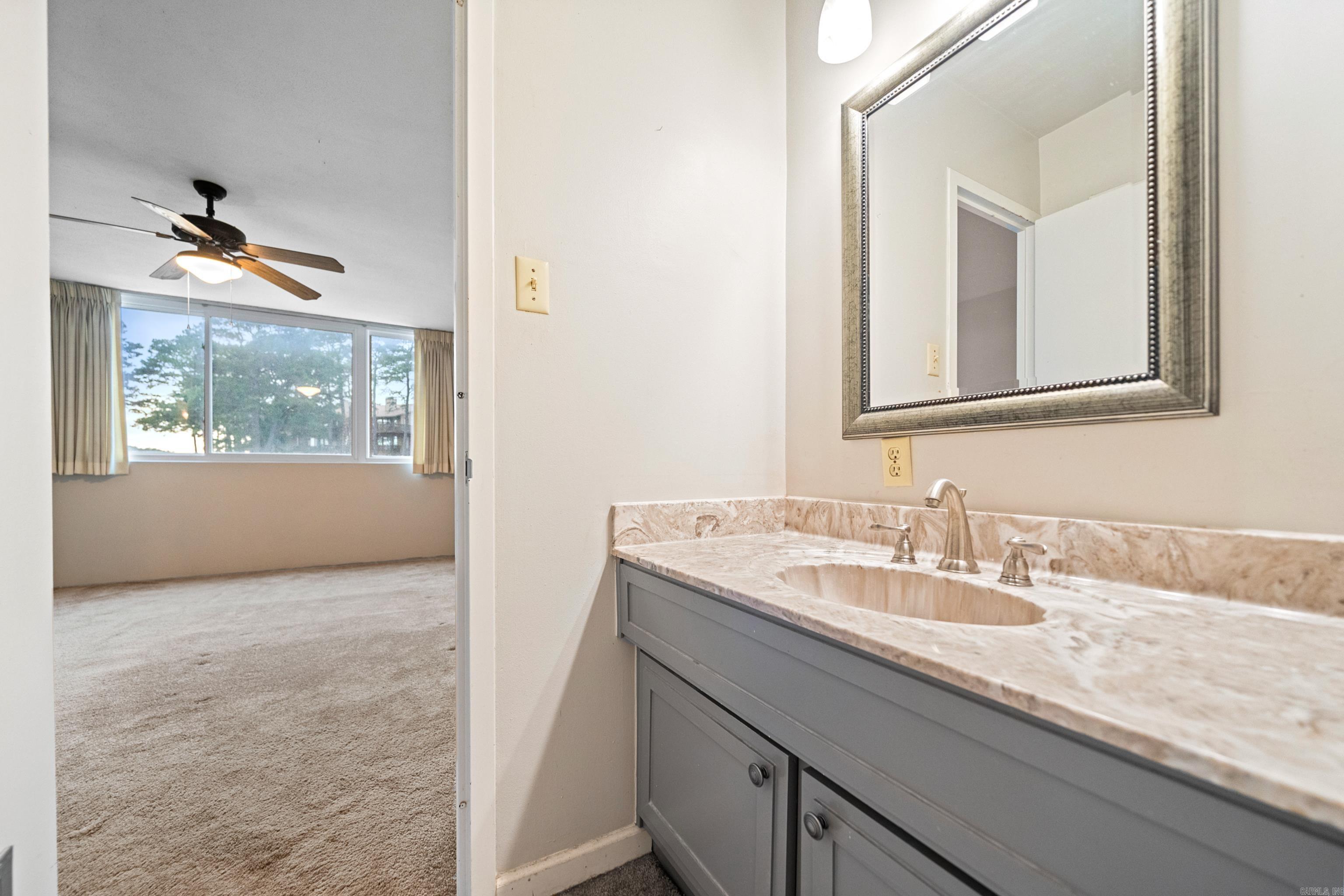 740 Weston Rd Unit: 205