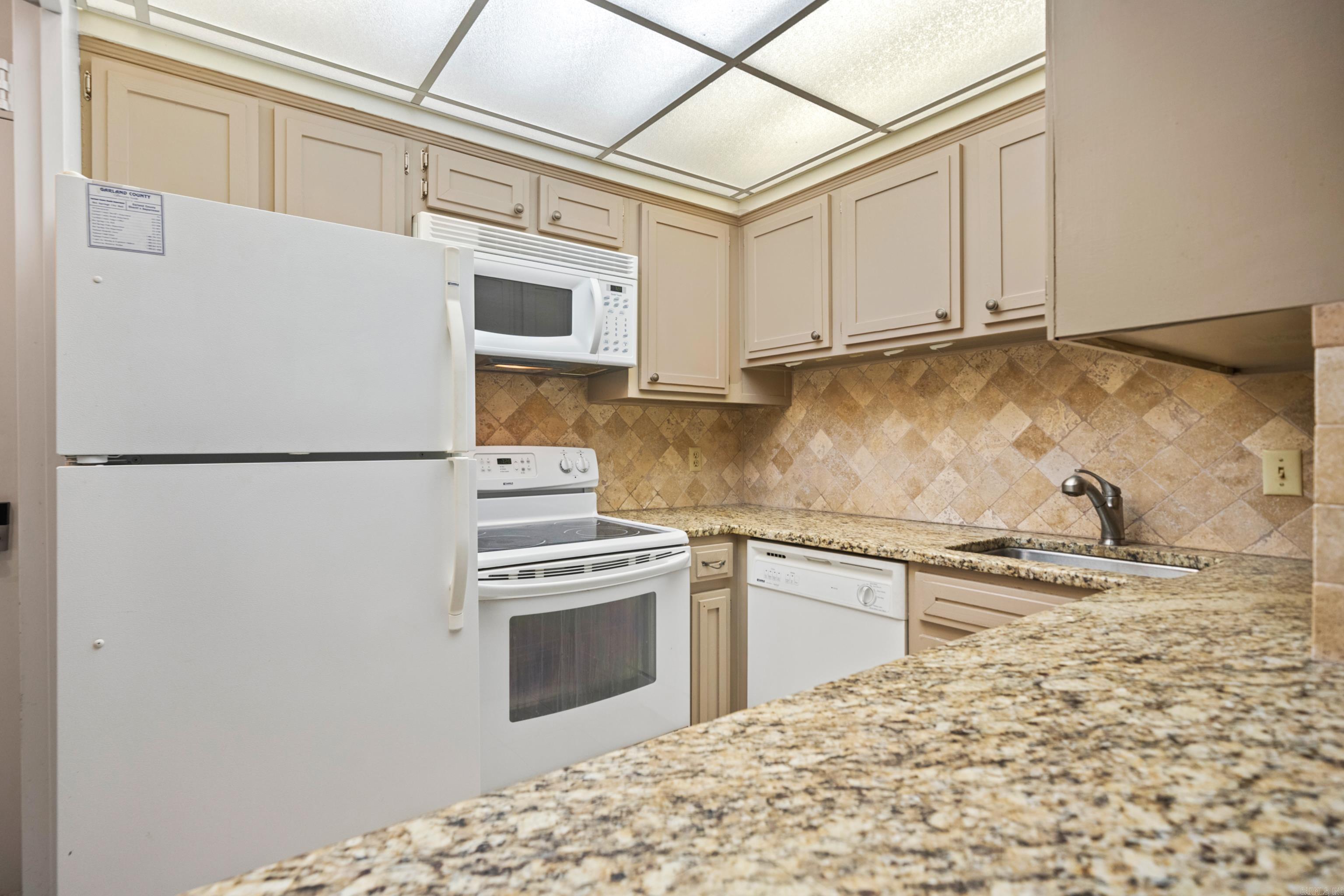 740 Weston Rd Unit: 205