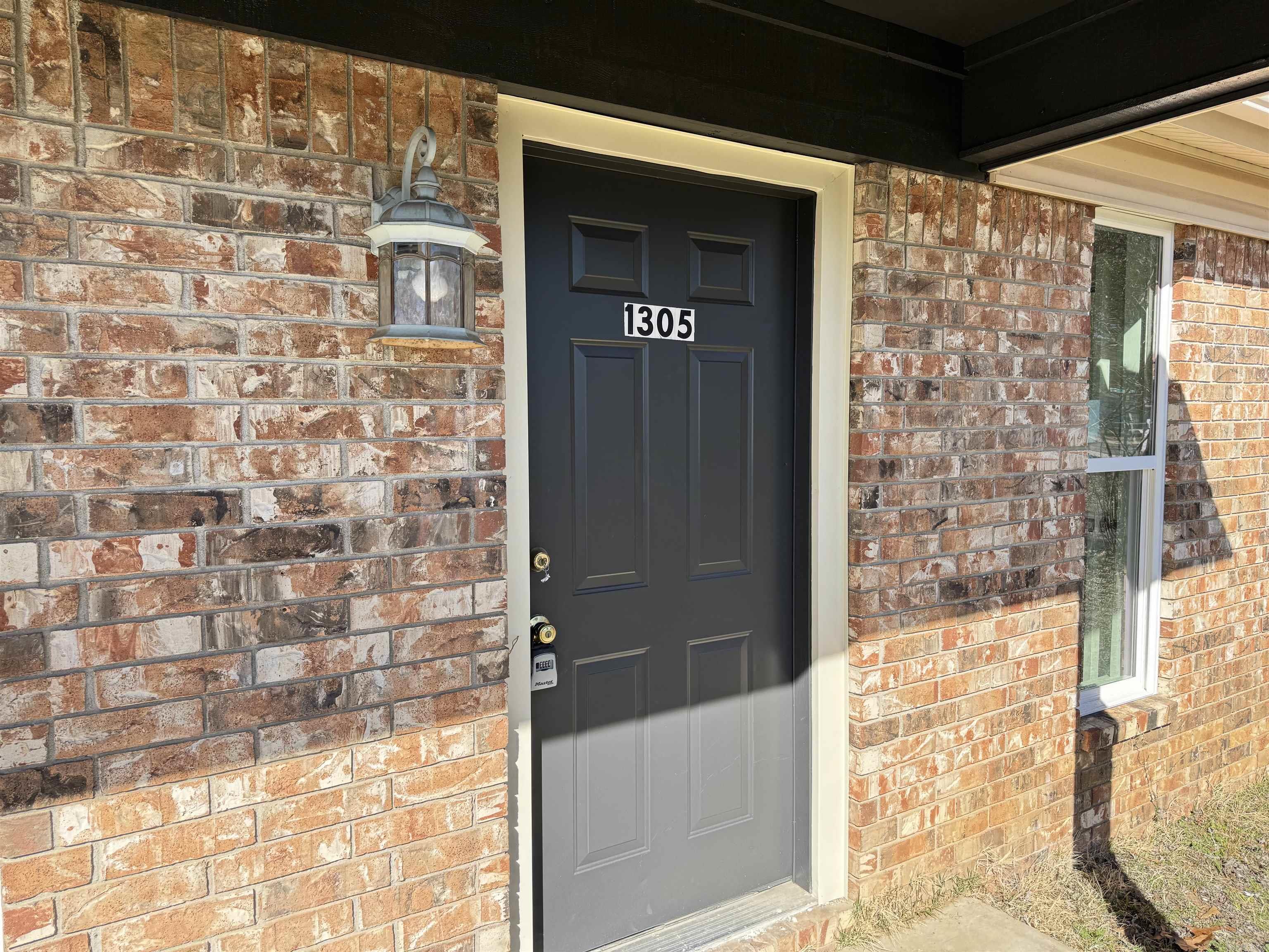 1305 Ray Road