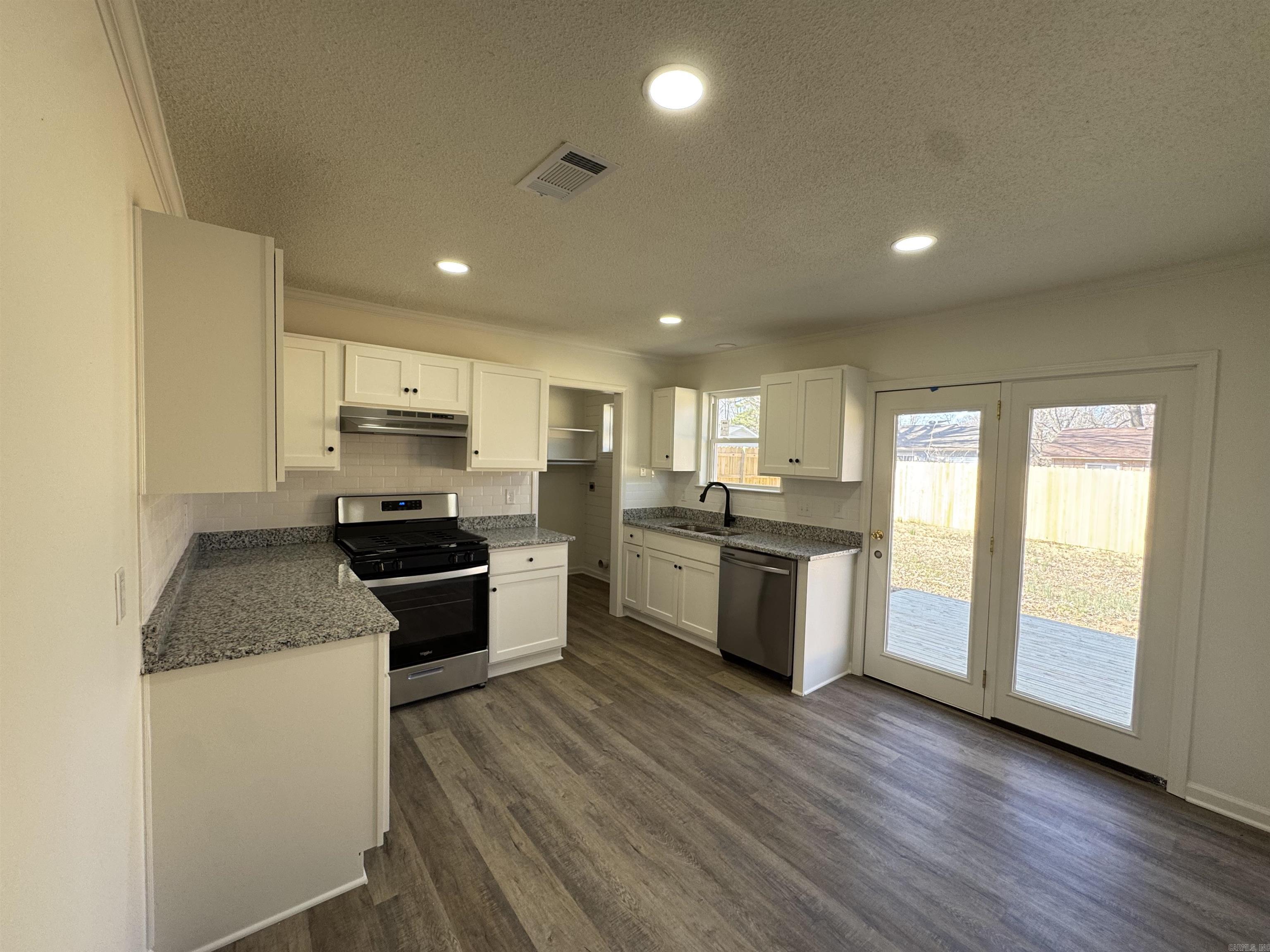 1305 Ray Road