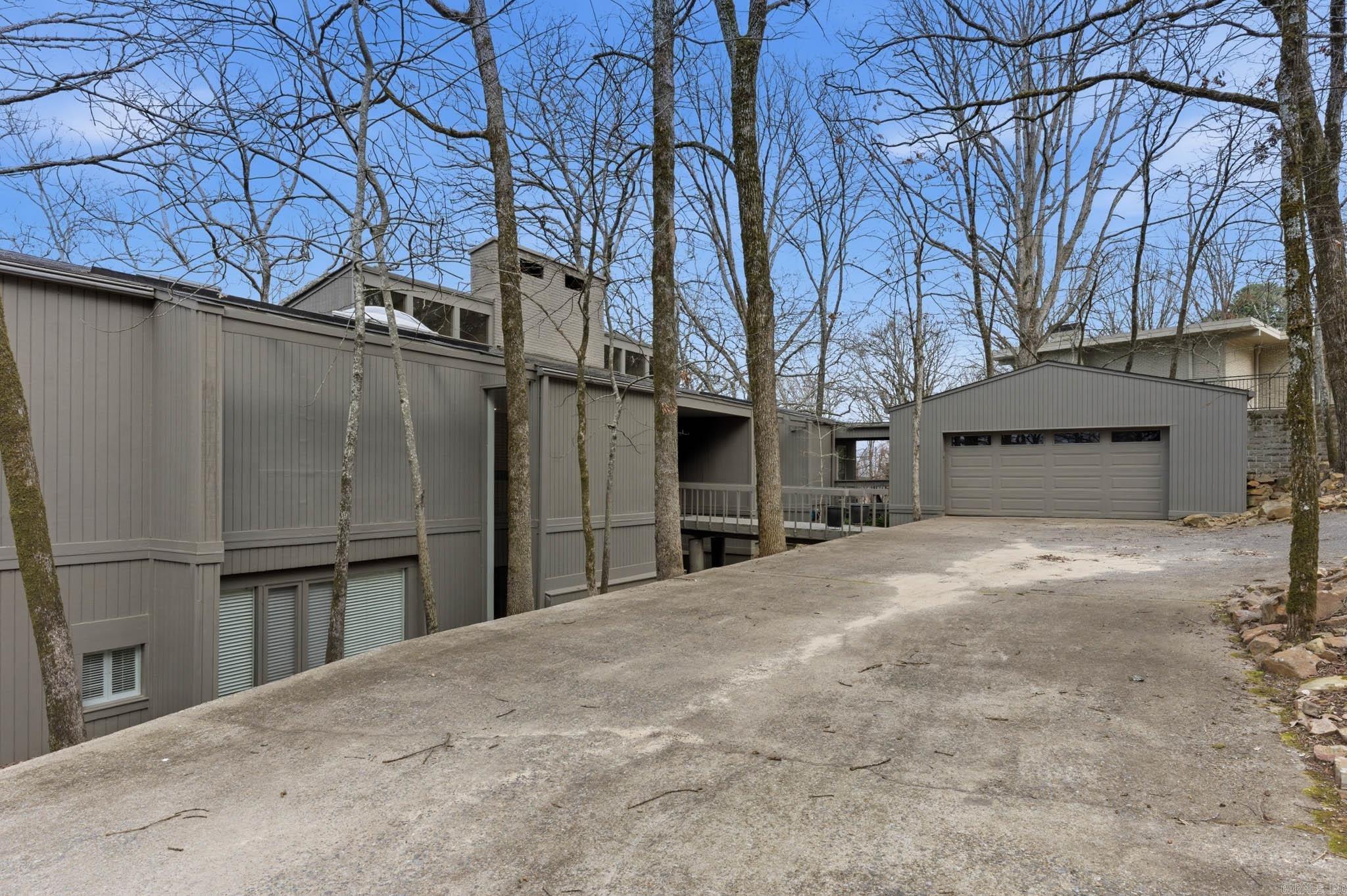 9 Timberlake Drive
