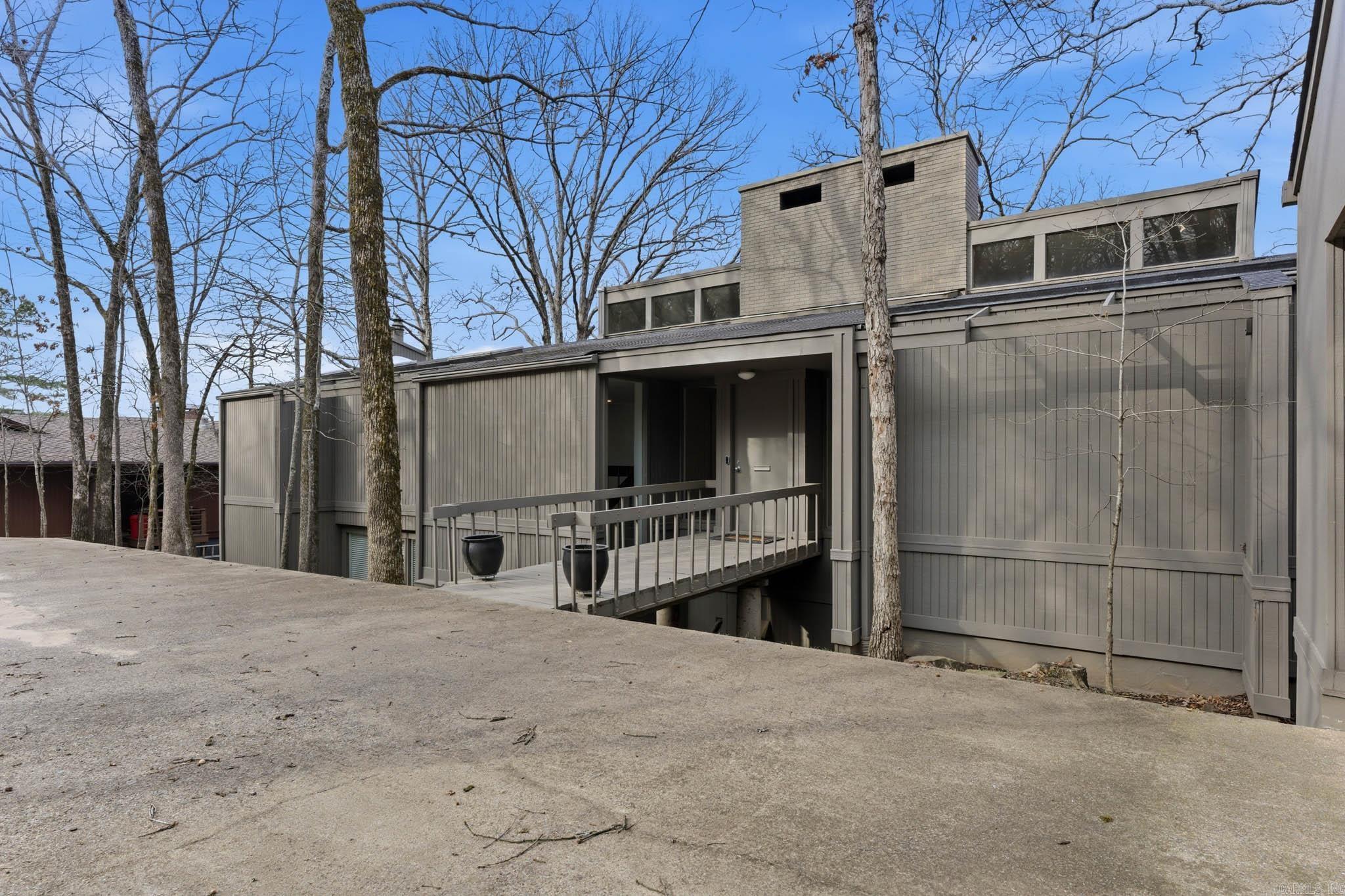 9 Timberlake Drive