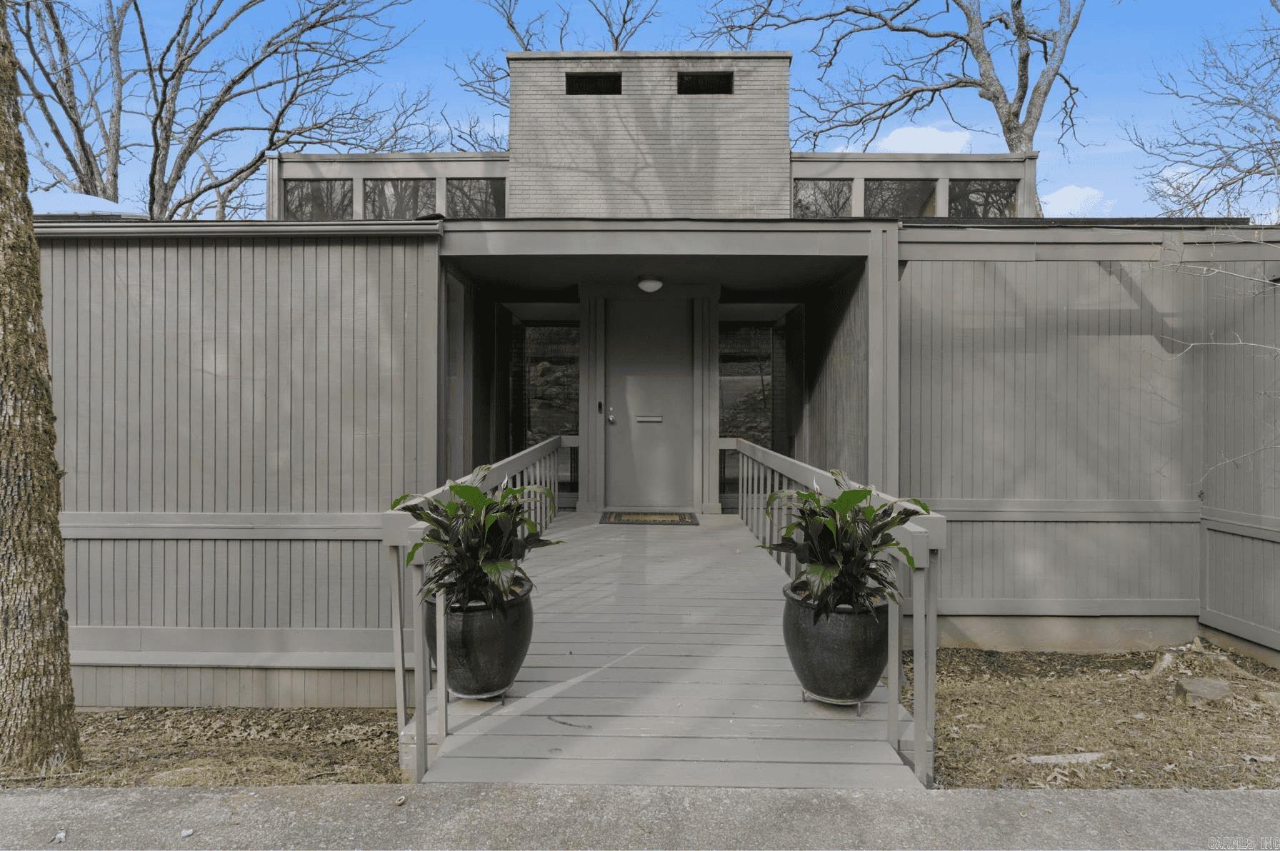 9 Timberlake Drive