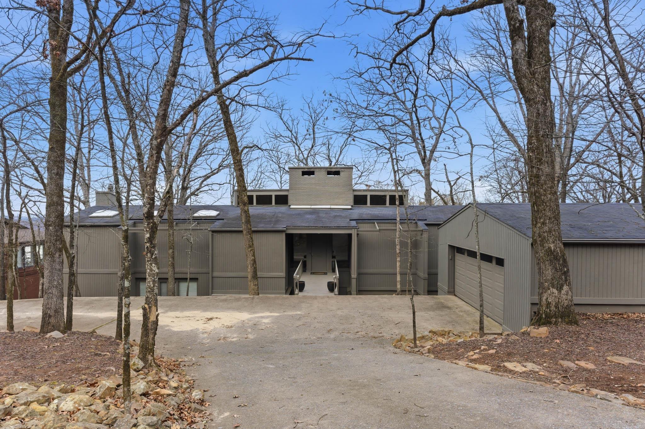 9 Timberlake Drive