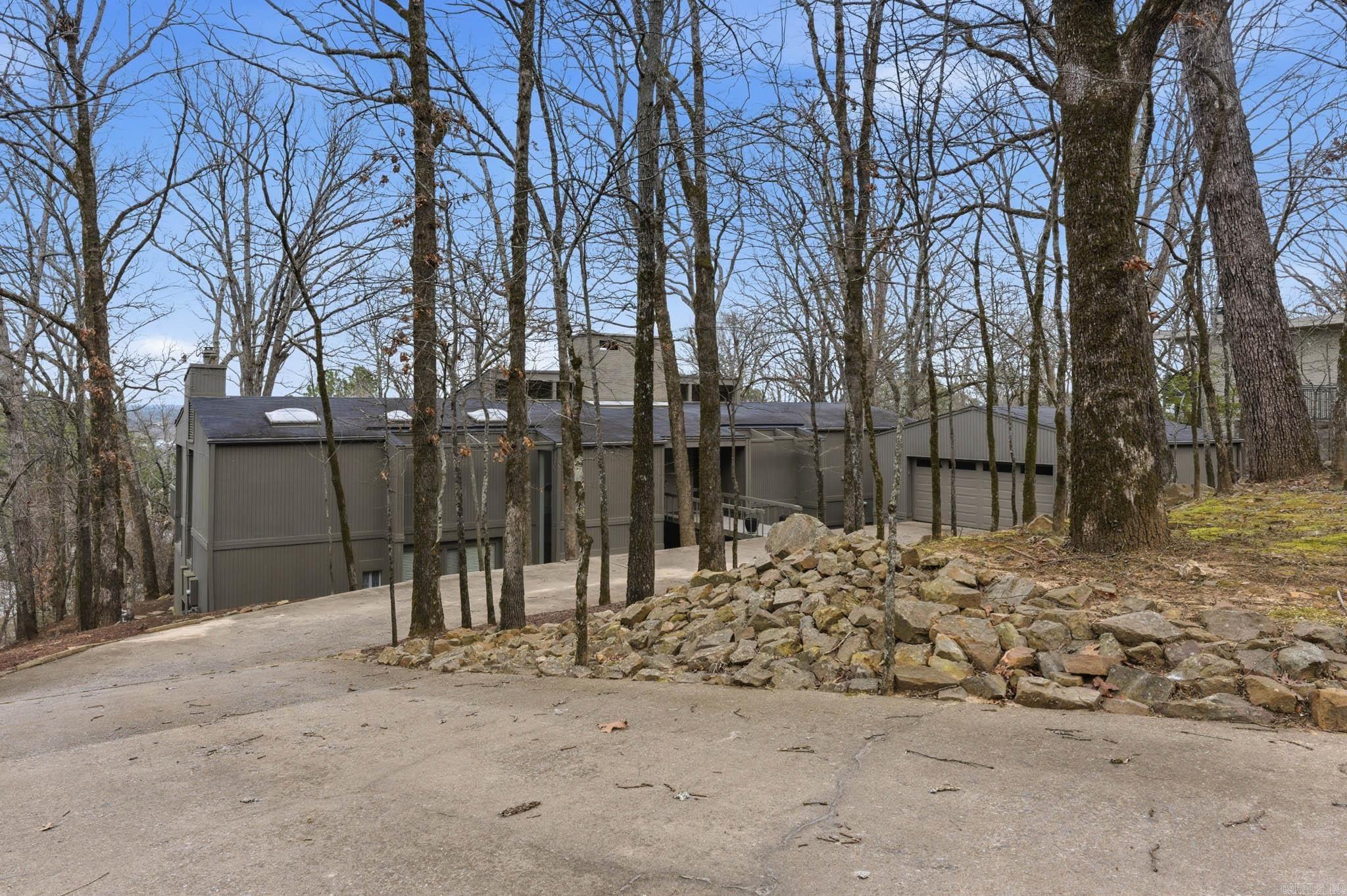 9 Timberlake Drive