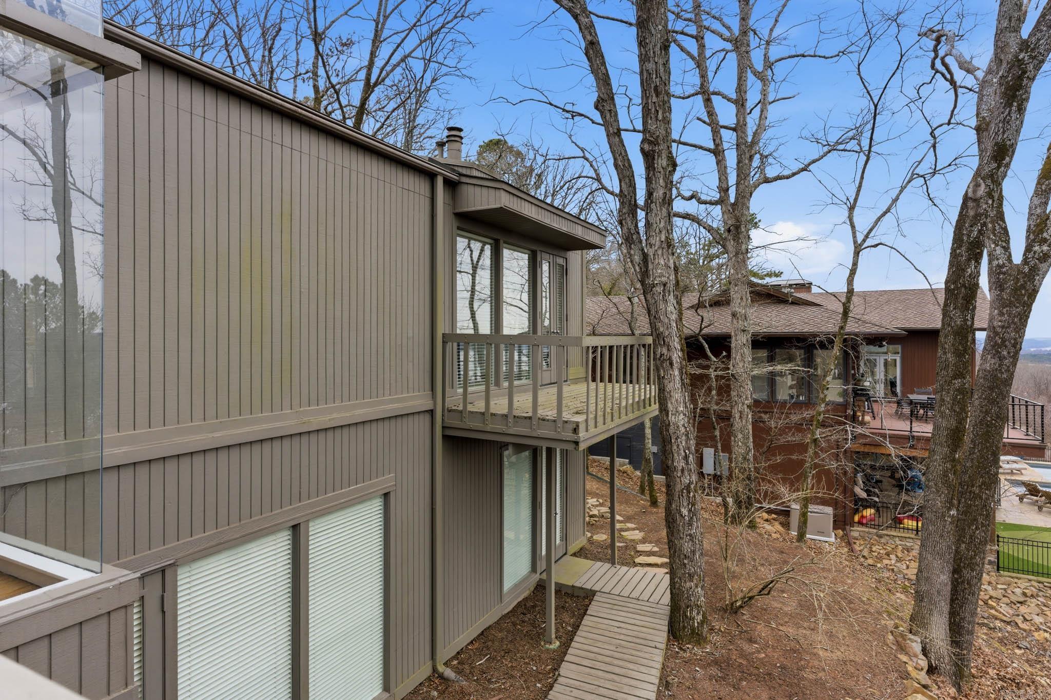 9 Timberlake Drive