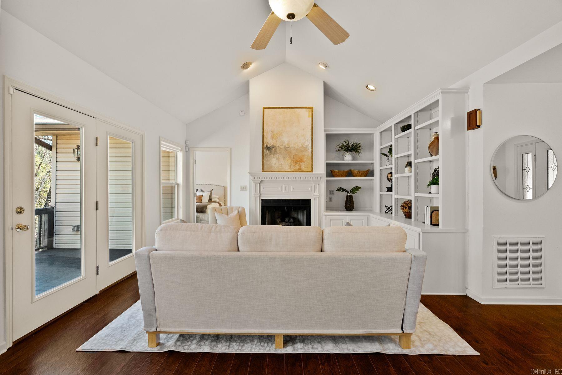 10700 Bainbridge Dr Drive