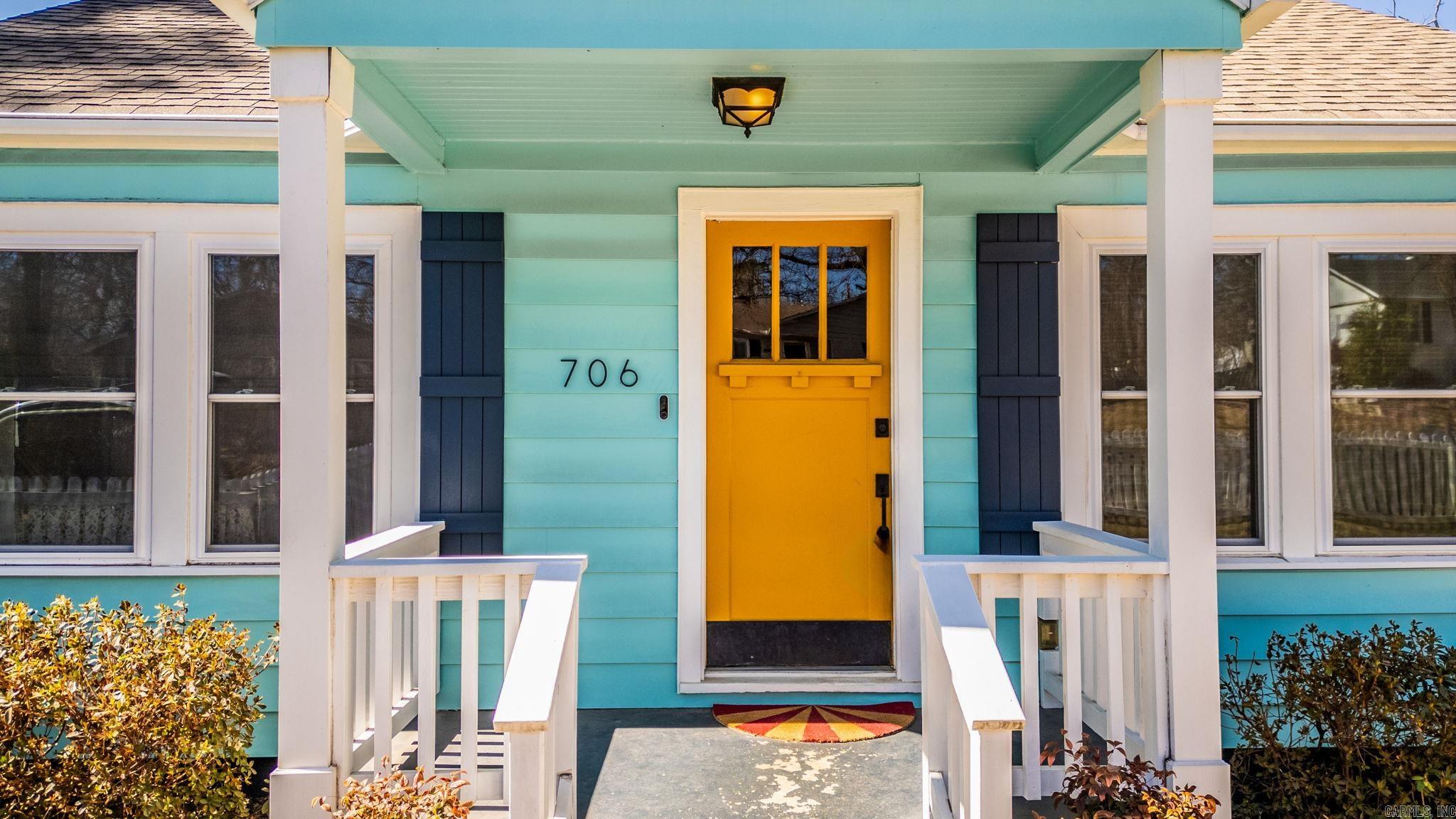 706 N Polk