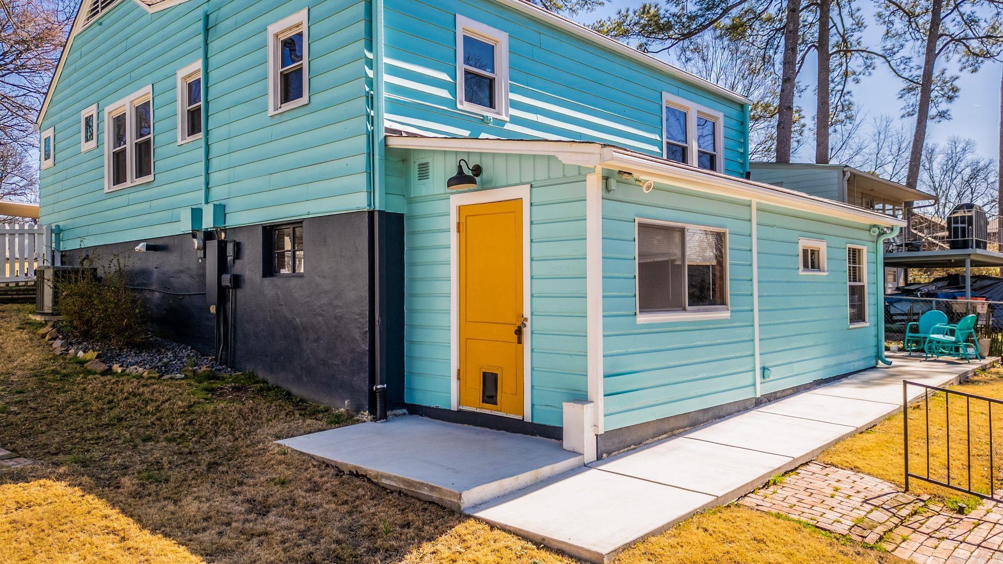 706 N Polk