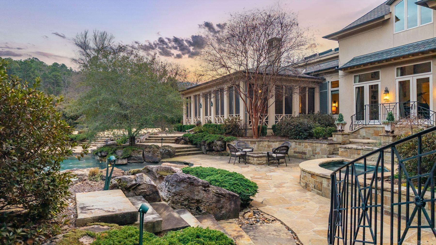 19 Spring Valley Lane