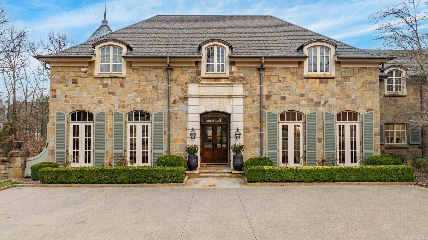 19 Spring Valley Lane