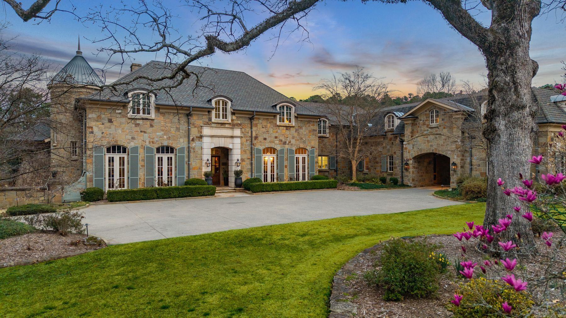 19 Spring Valley Lane