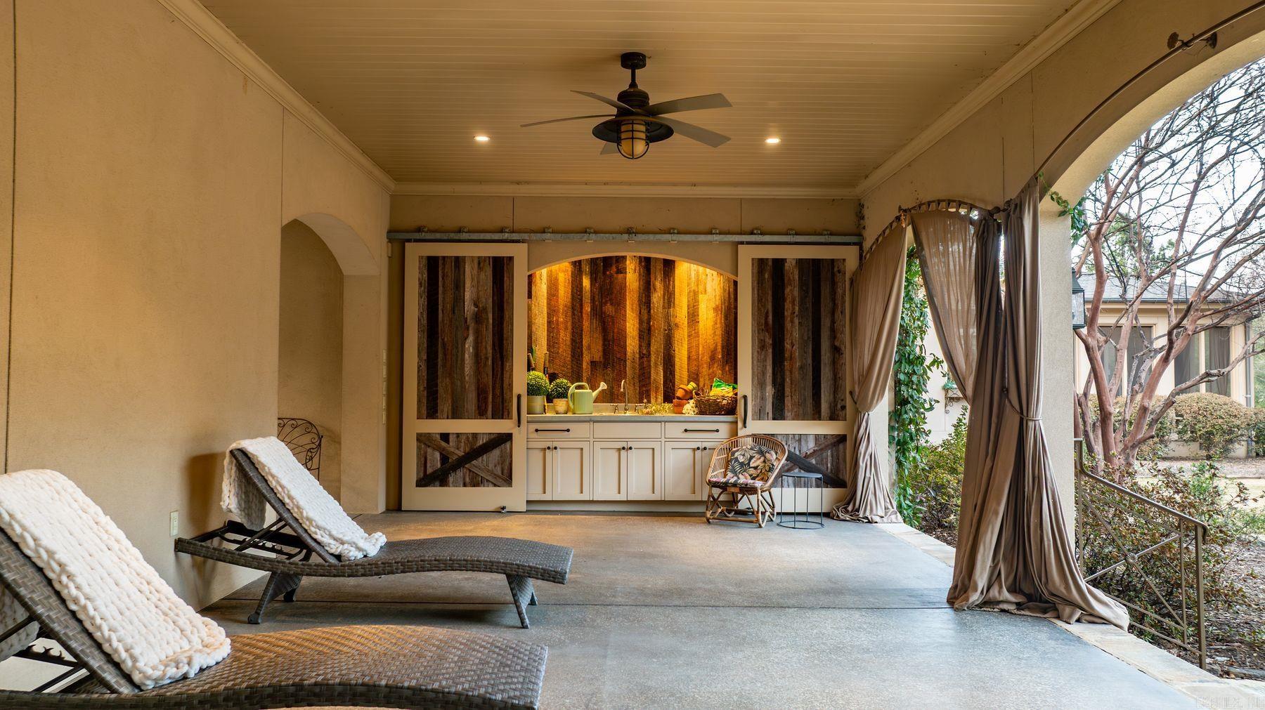 19 Spring Valley Lane