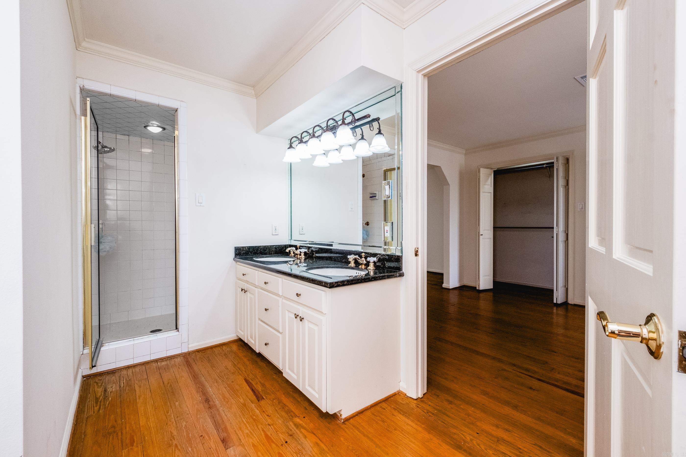 8 Fenchley Ct