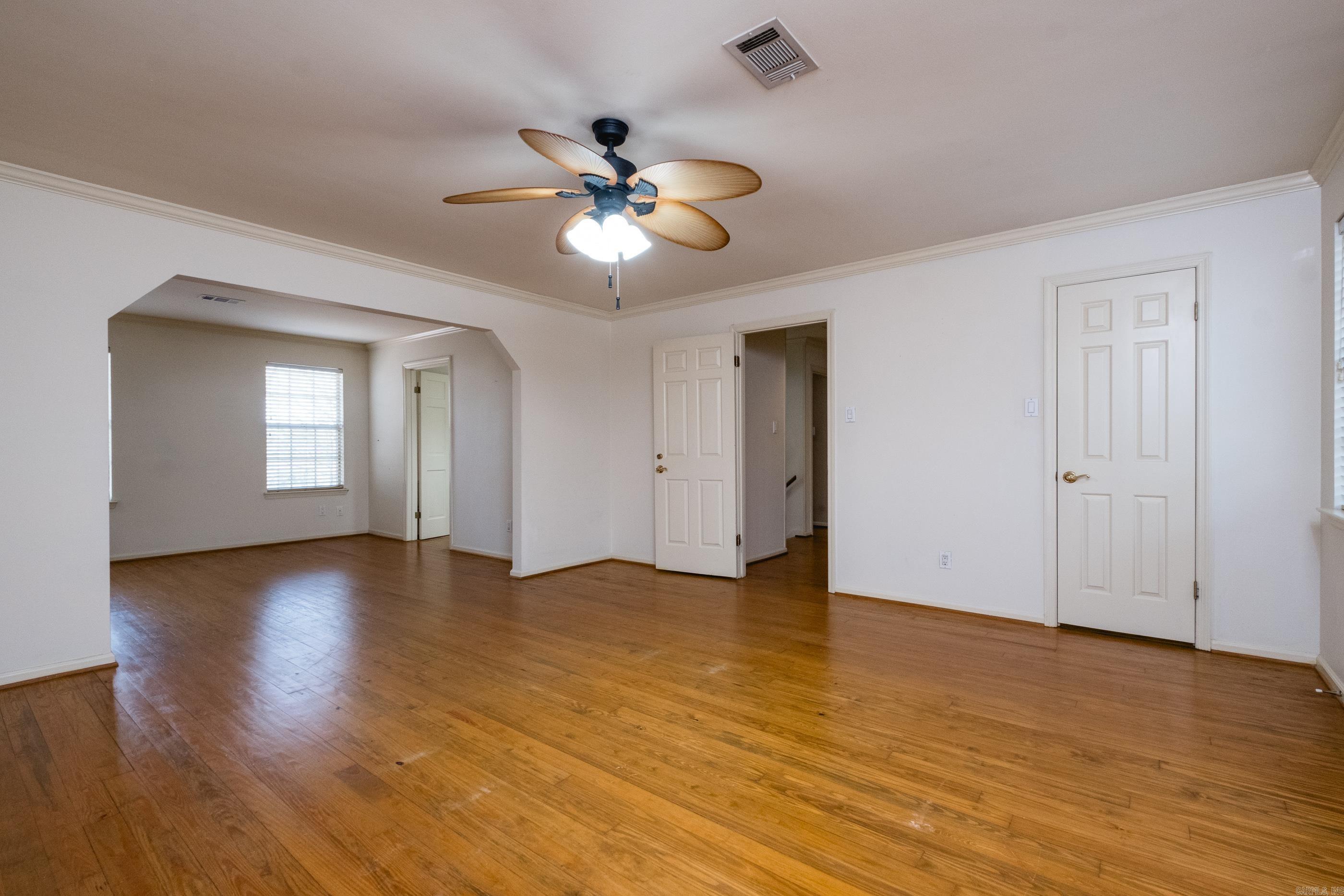 8 Fenchley Ct