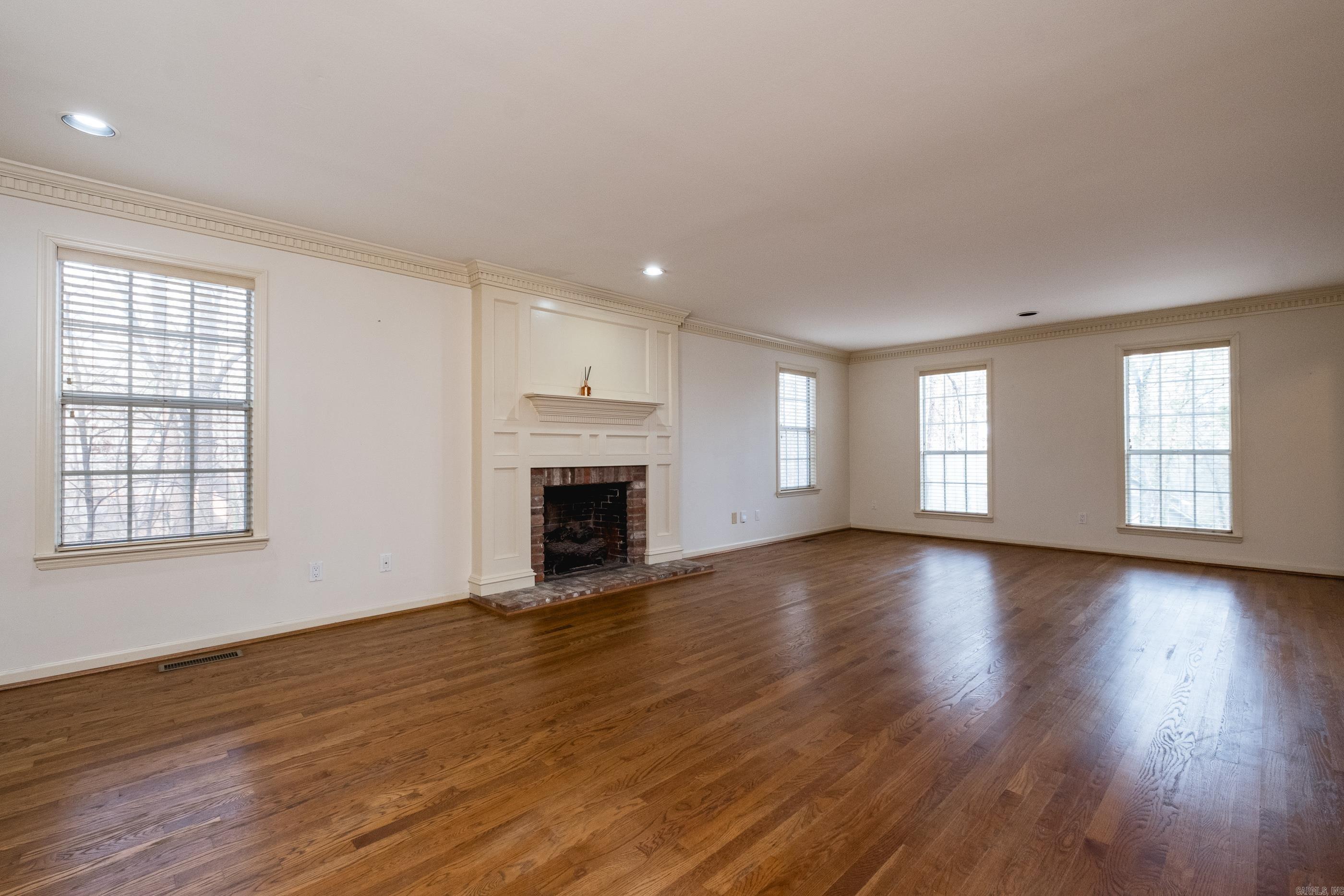 8 Fenchley Ct