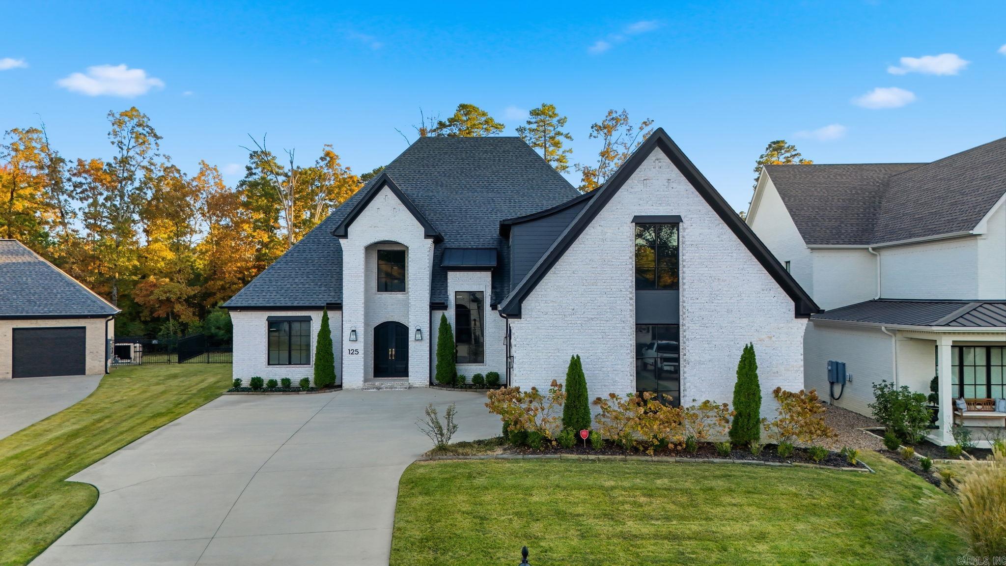125 Hallen Lane