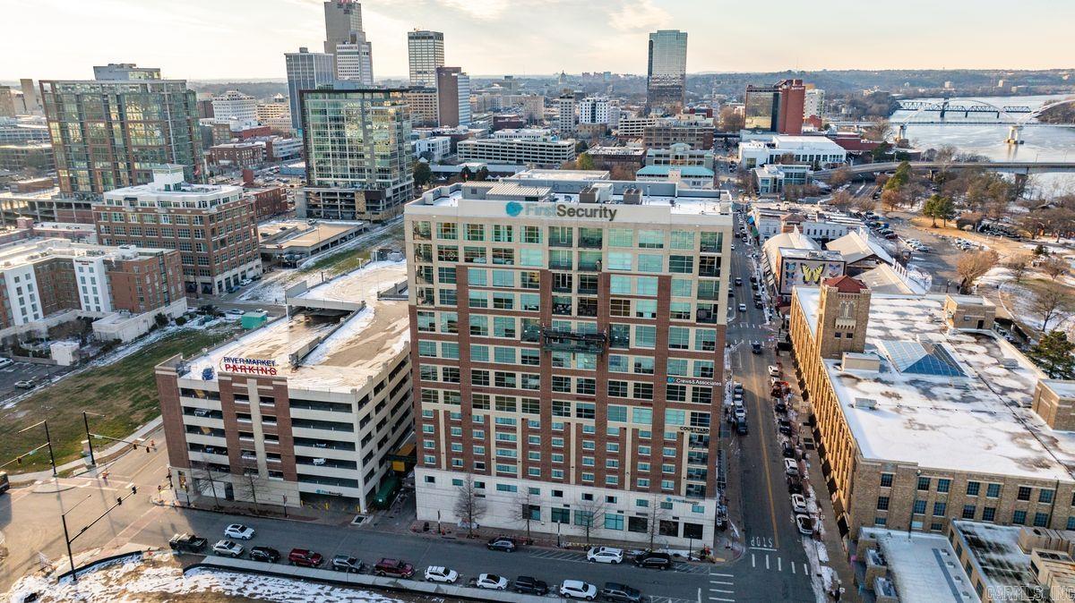 521 E President Clinton Avenue Unit: 1402