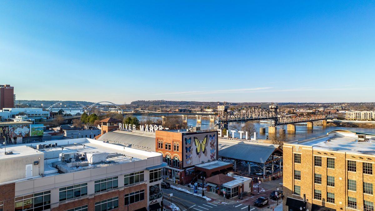 521 E President Clinton Avenue Unit: 1402