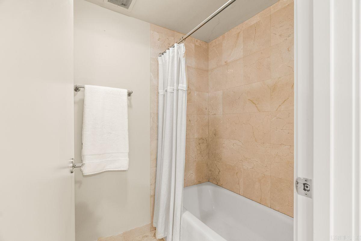 521 E President Clinton Avenue Unit: 1402