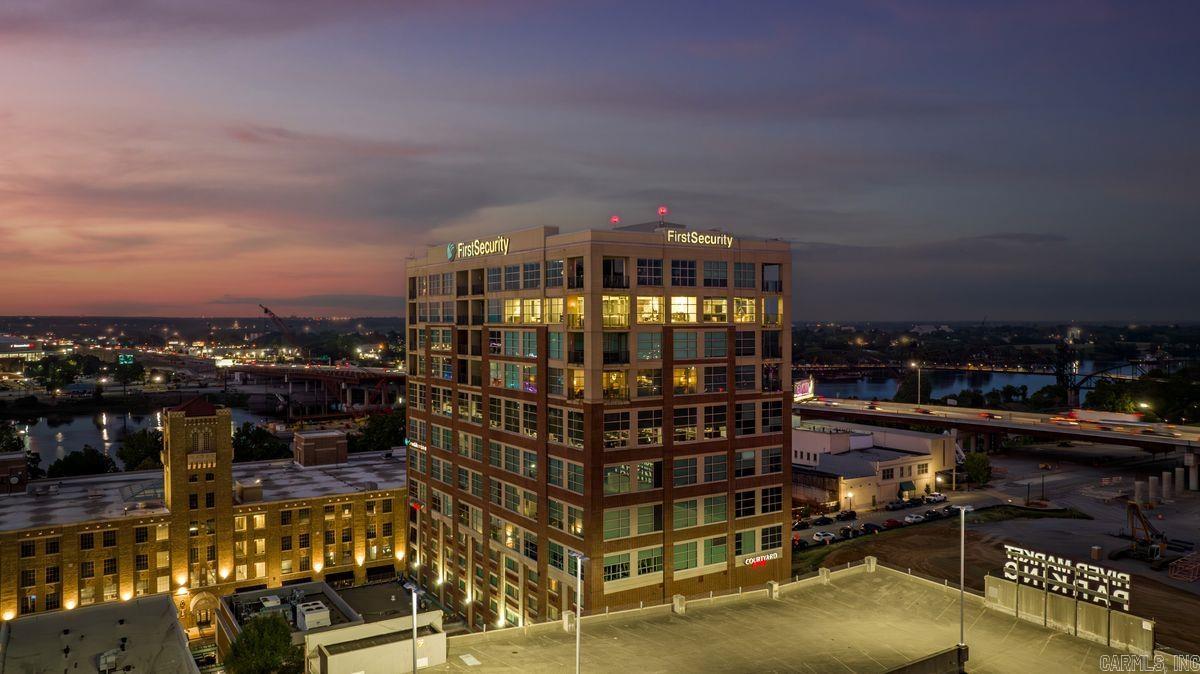 521 E President Clinton Avenue Unit: 1402