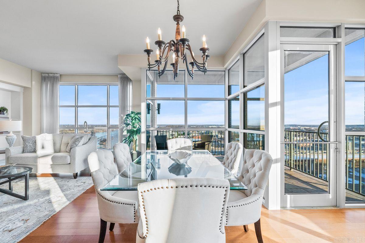 521 E President Clinton Avenue Unit: 1402