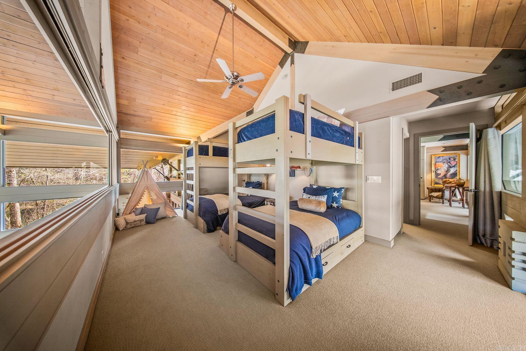 Tailwater Lodge at Little Red River