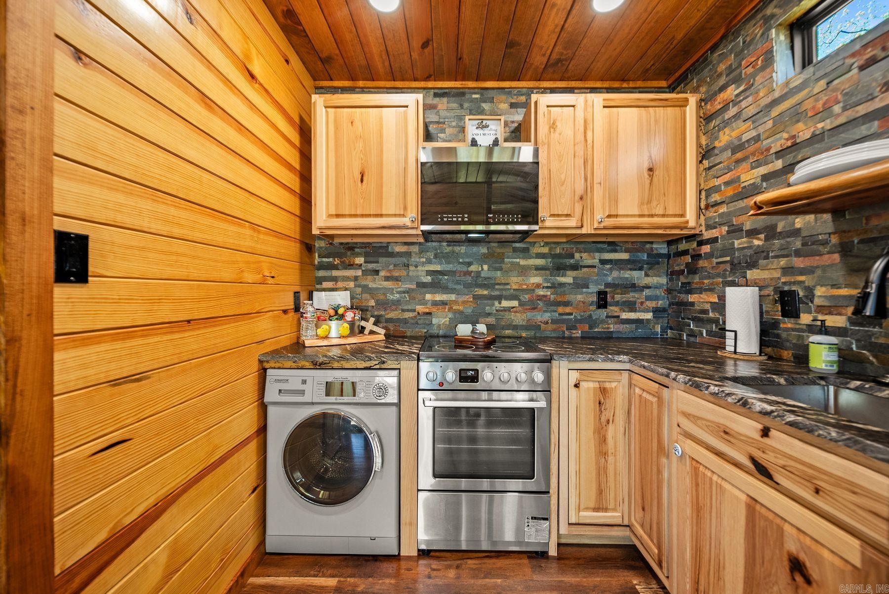 142 Northshore Terrace