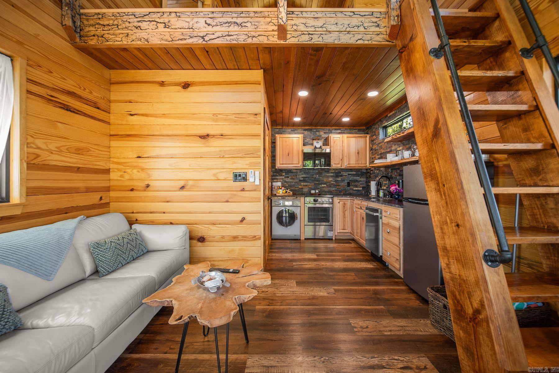 142 Northshore Terrace