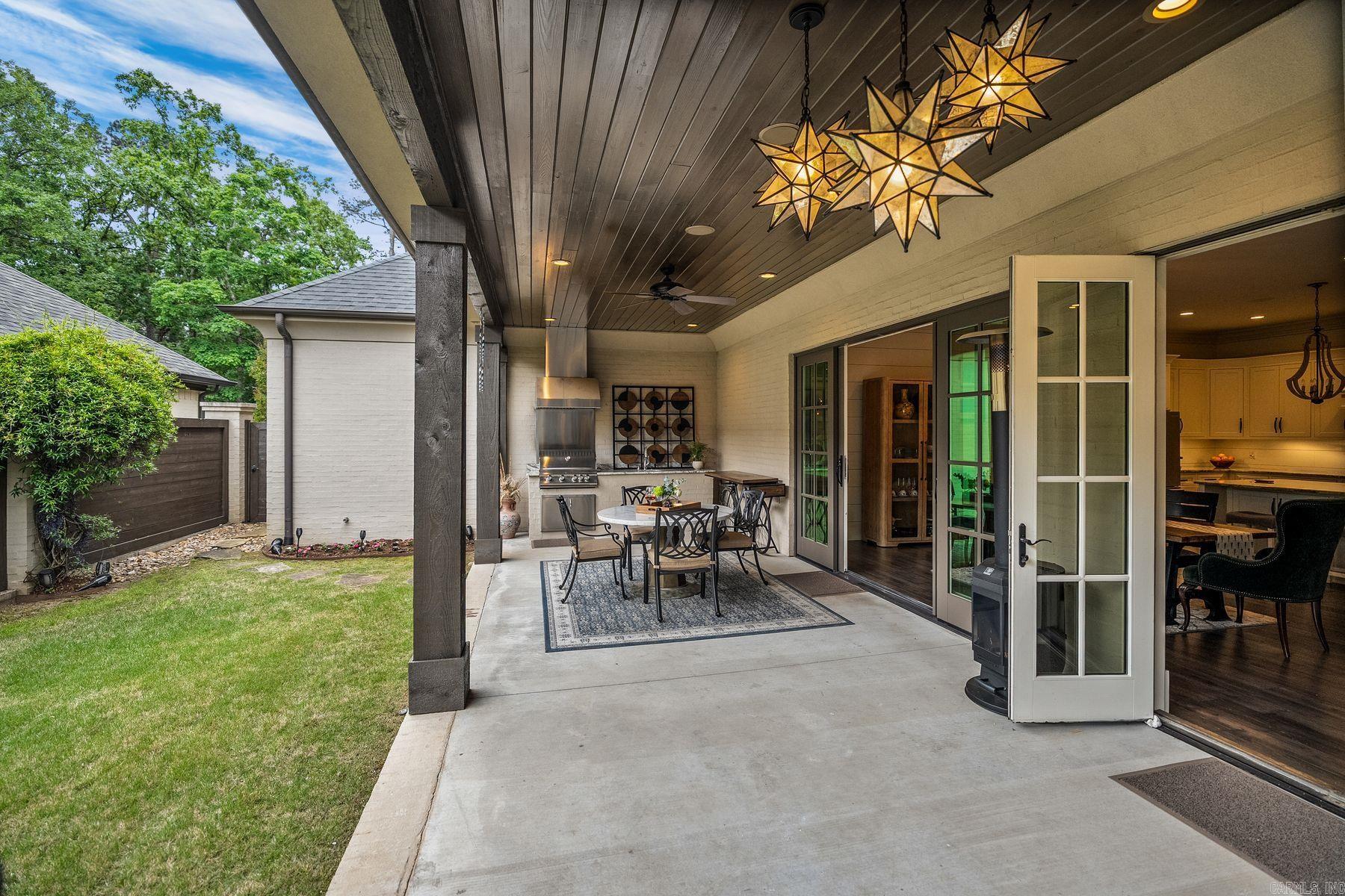 18 Hallen Court