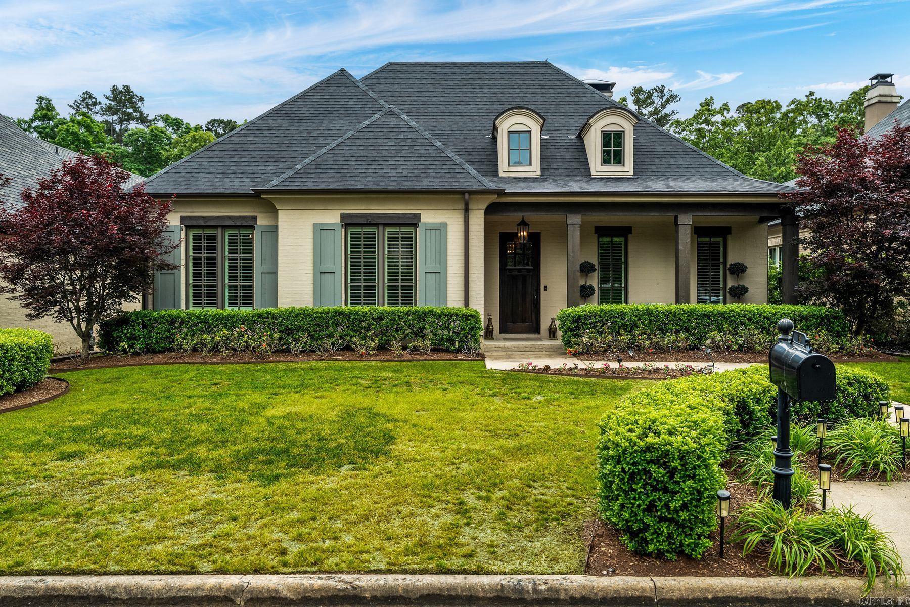 18 Hallen Court