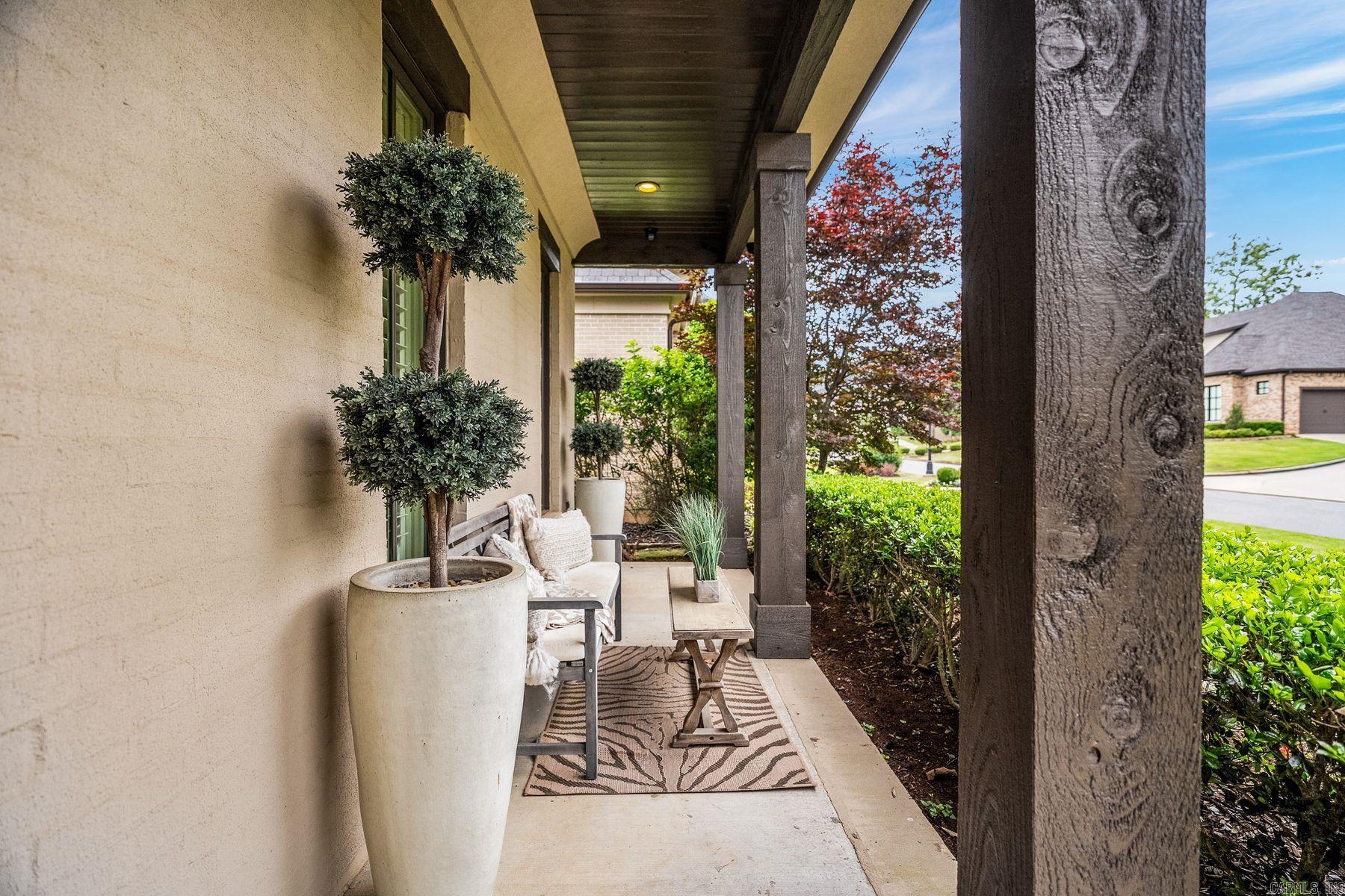 18 Hallen Court