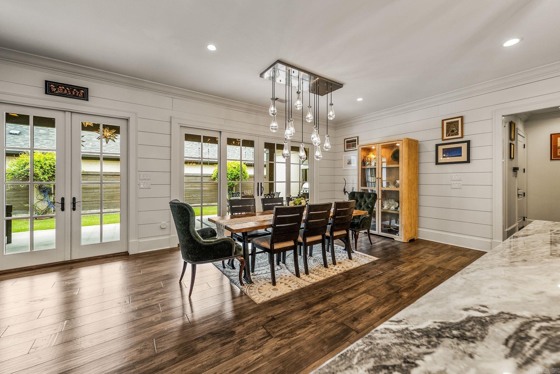 18 Hallen Court