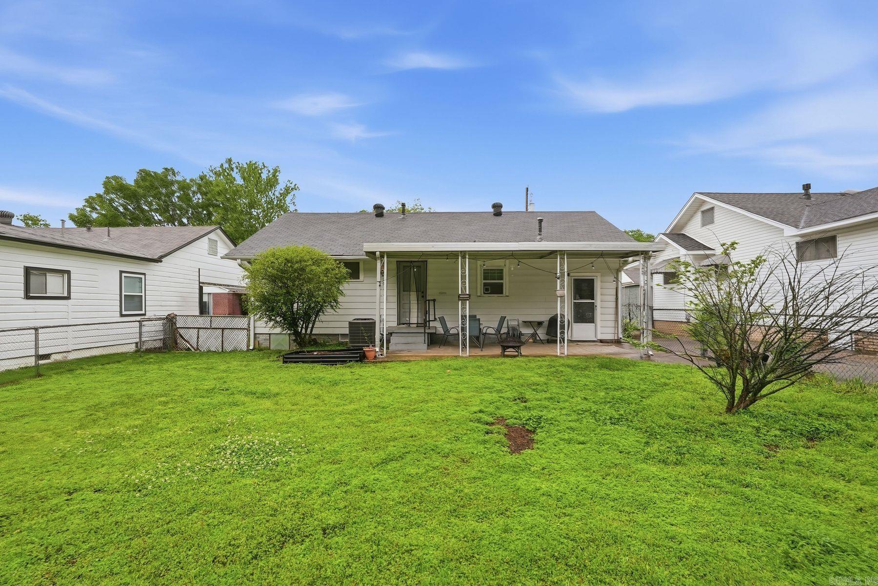 626 W Maple Street