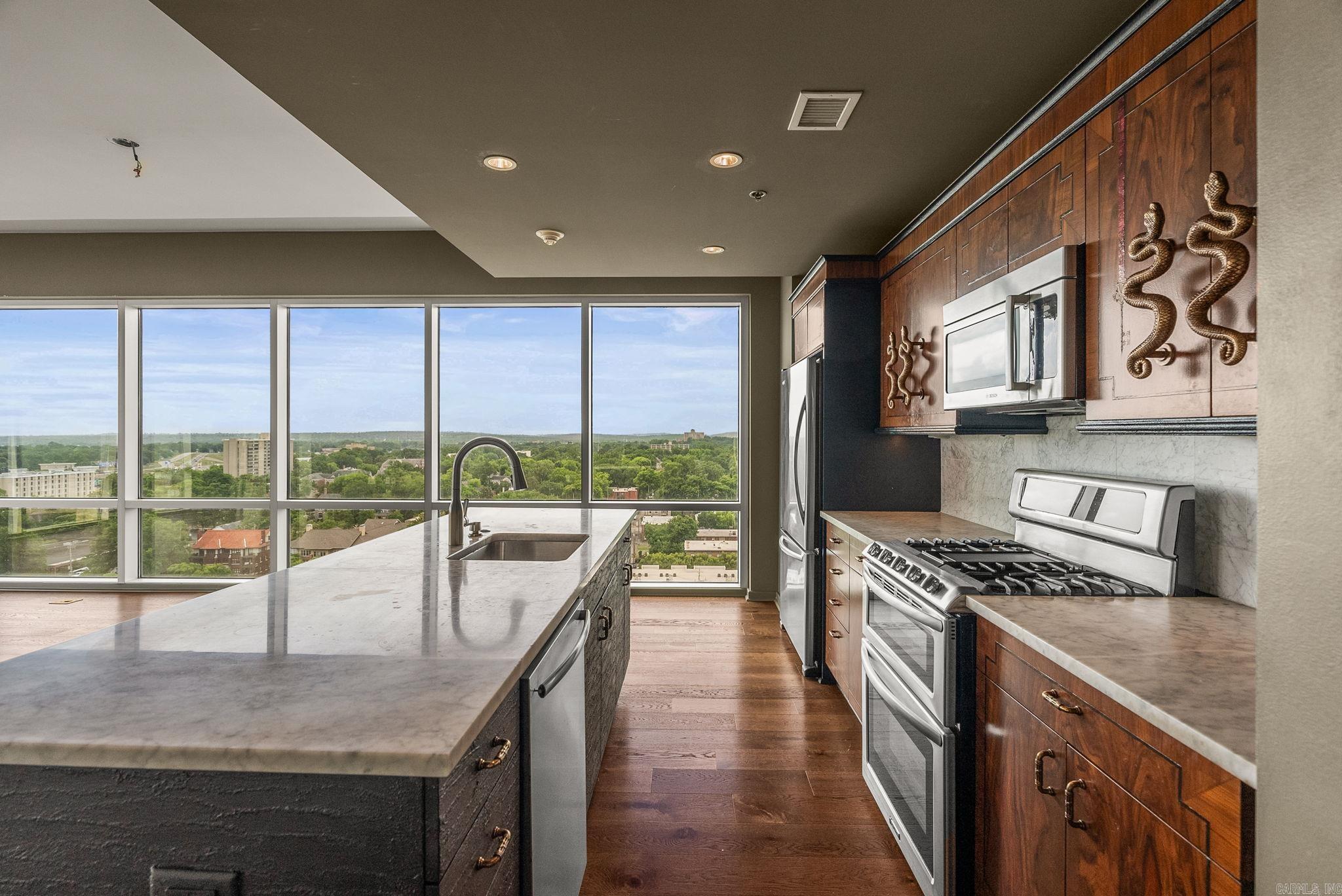 315 Rock Street Unit: 1511&1509