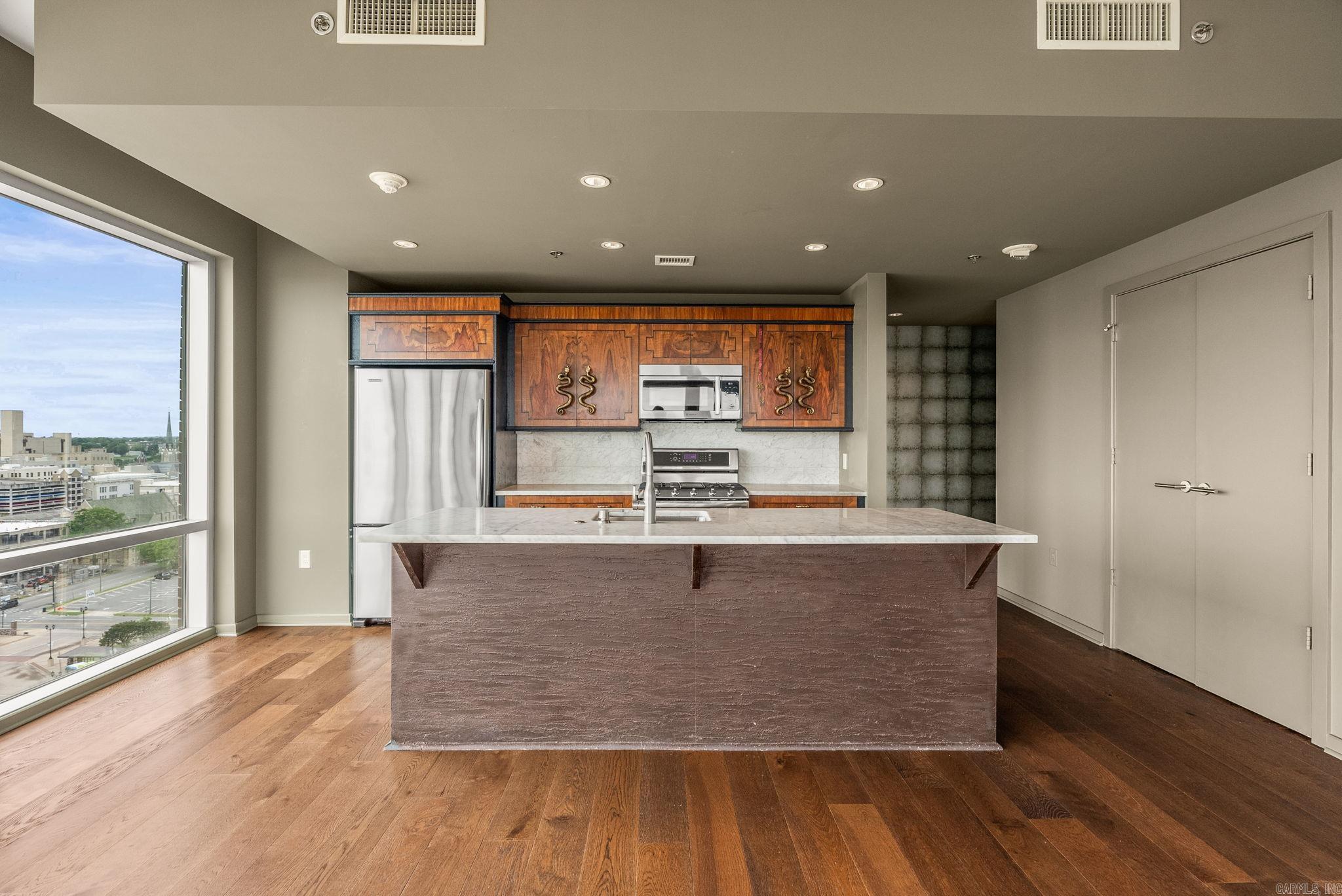 315 Rock Street Unit: 1511&1509