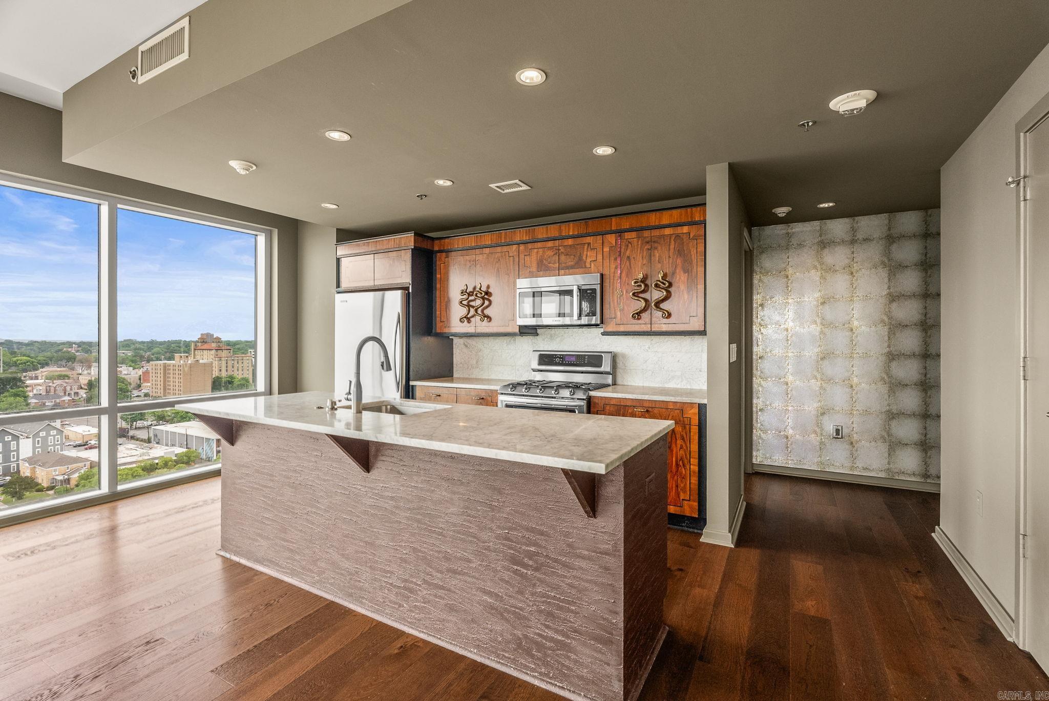 315 Rock Street Unit: 1511&1509
