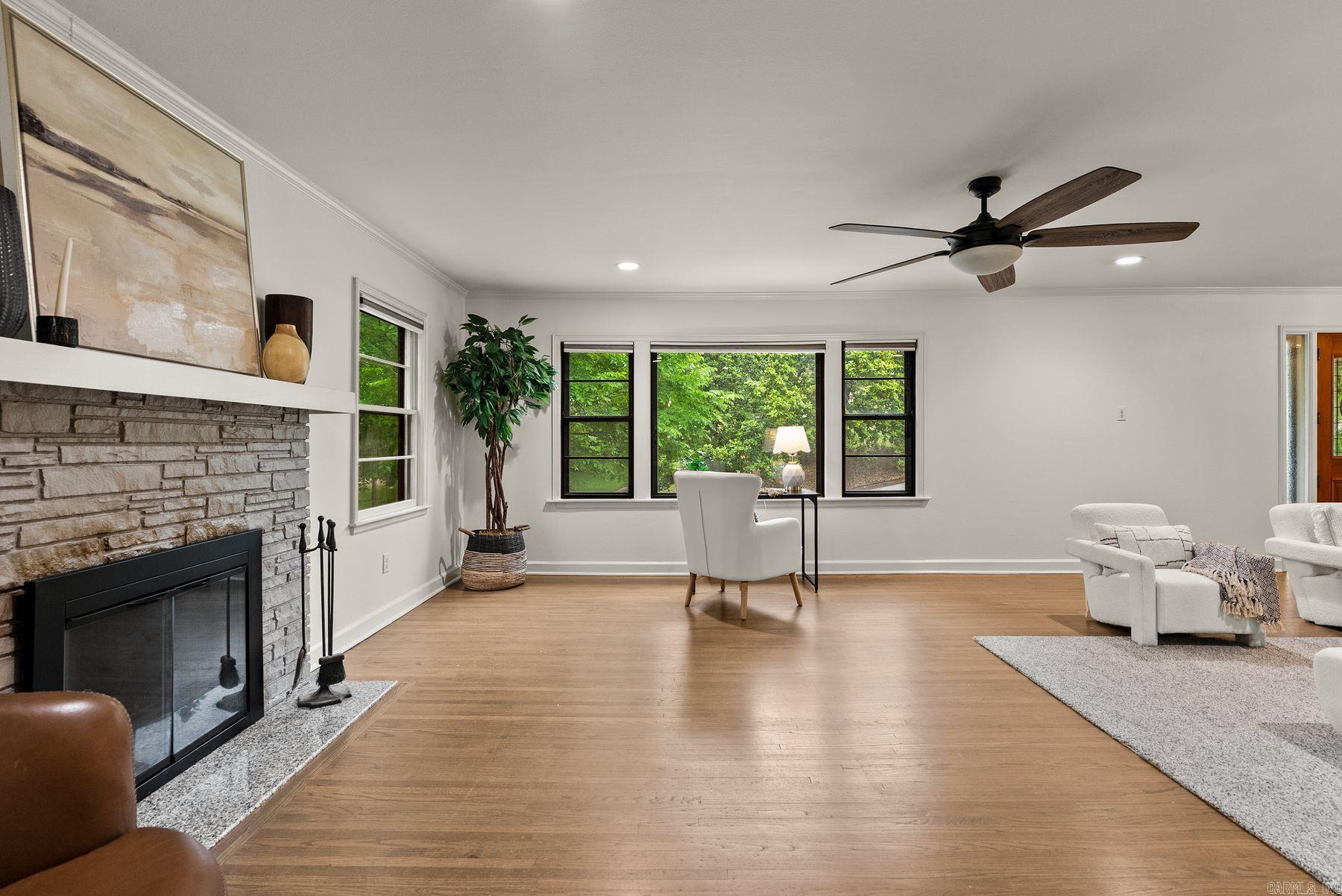2104 Brownwood Rd
