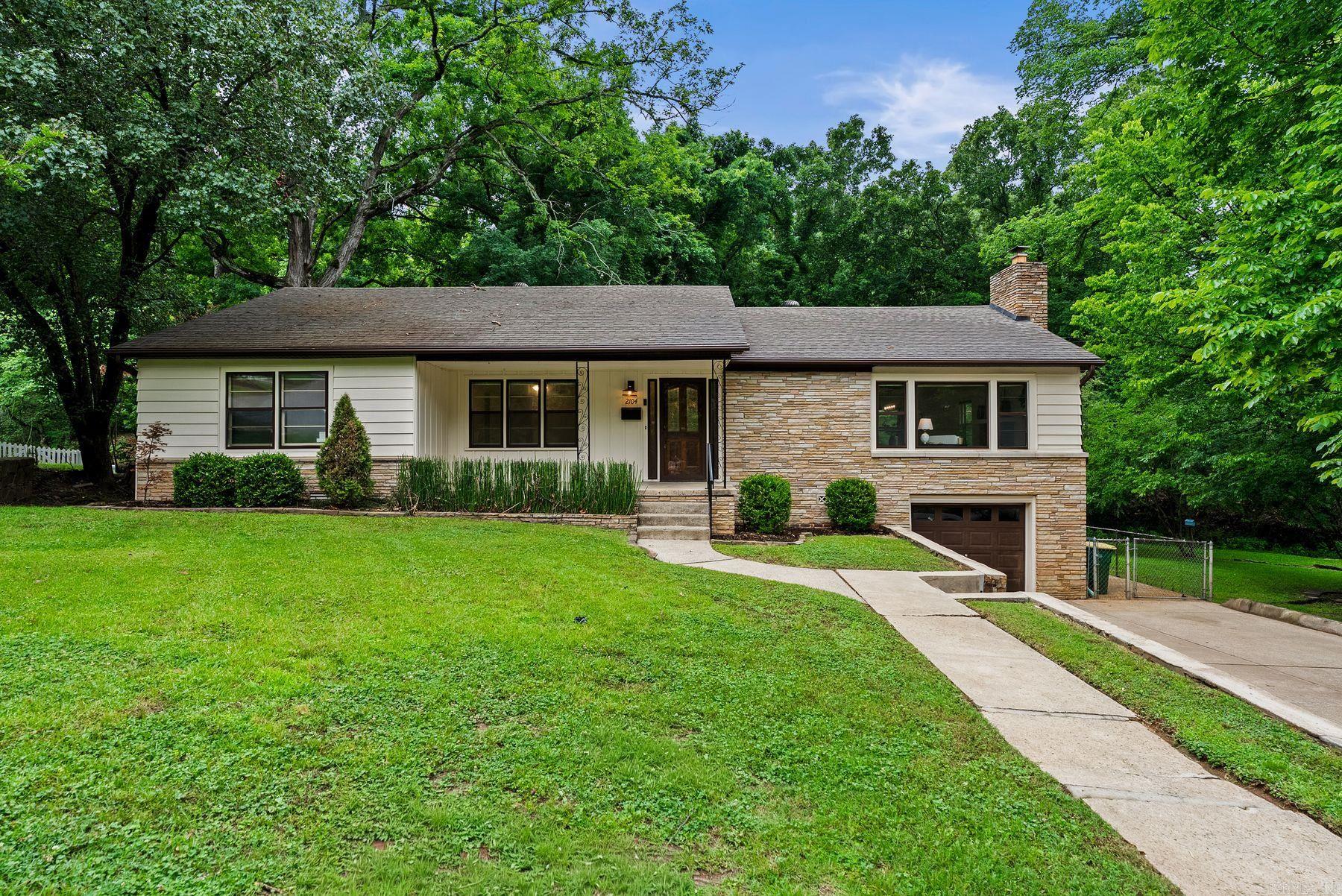 2104 Brownwood Rd
