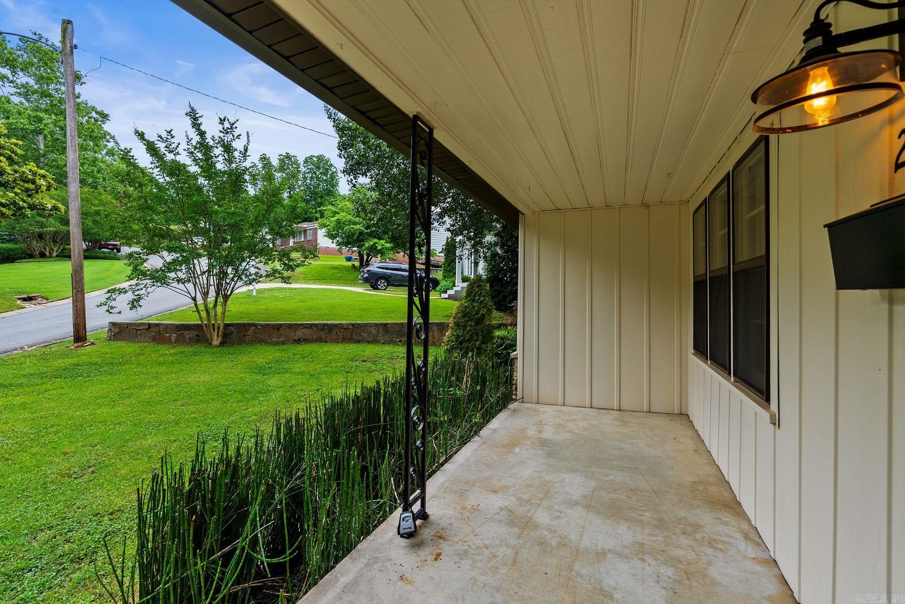 2104 Brownwood Rd