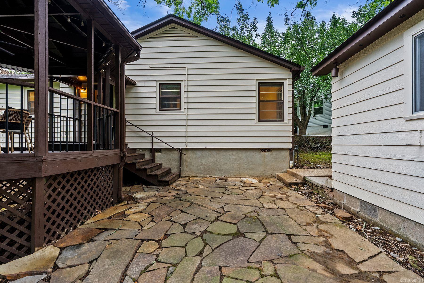2104 Brownwood Rd