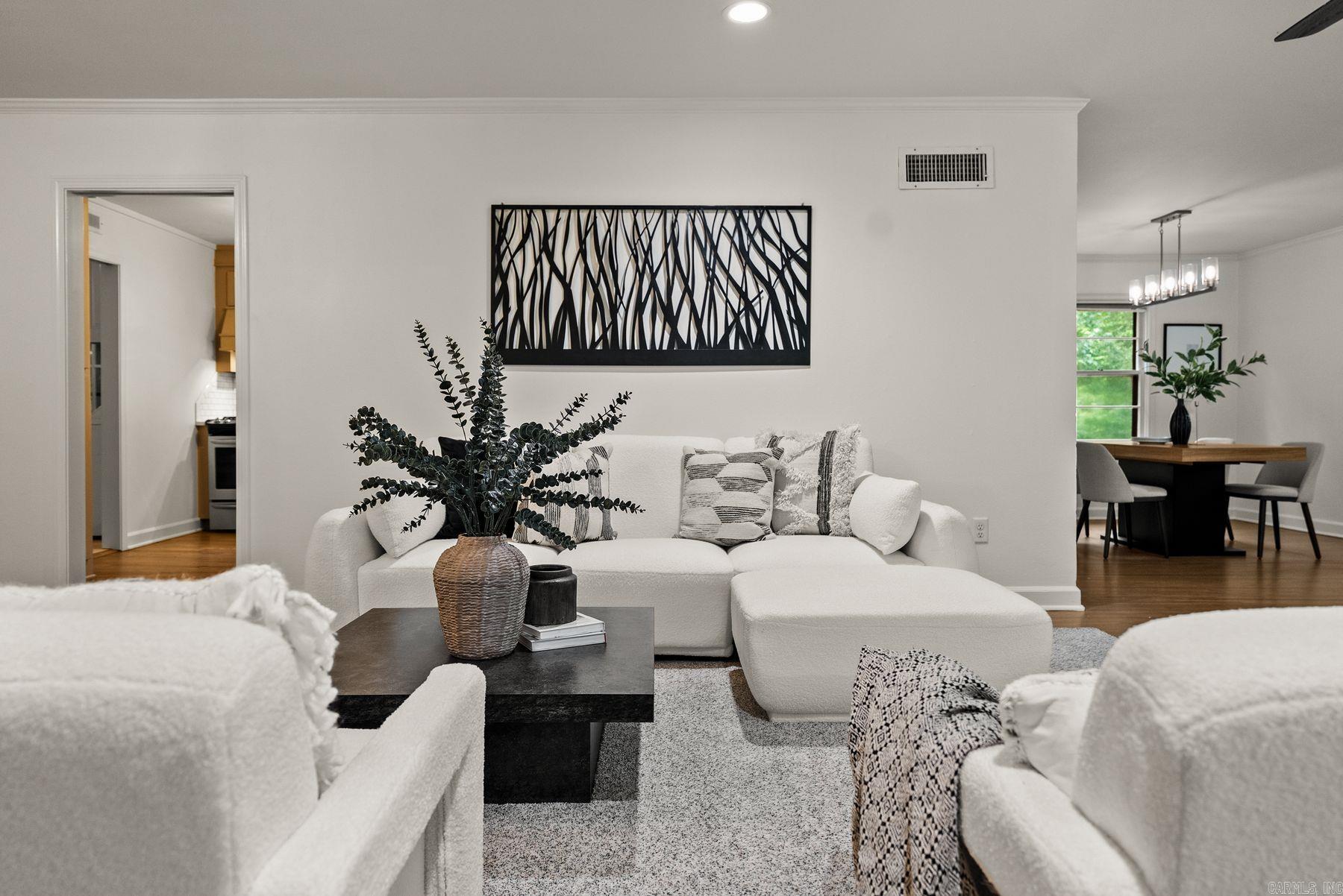 2104 Brownwood Rd