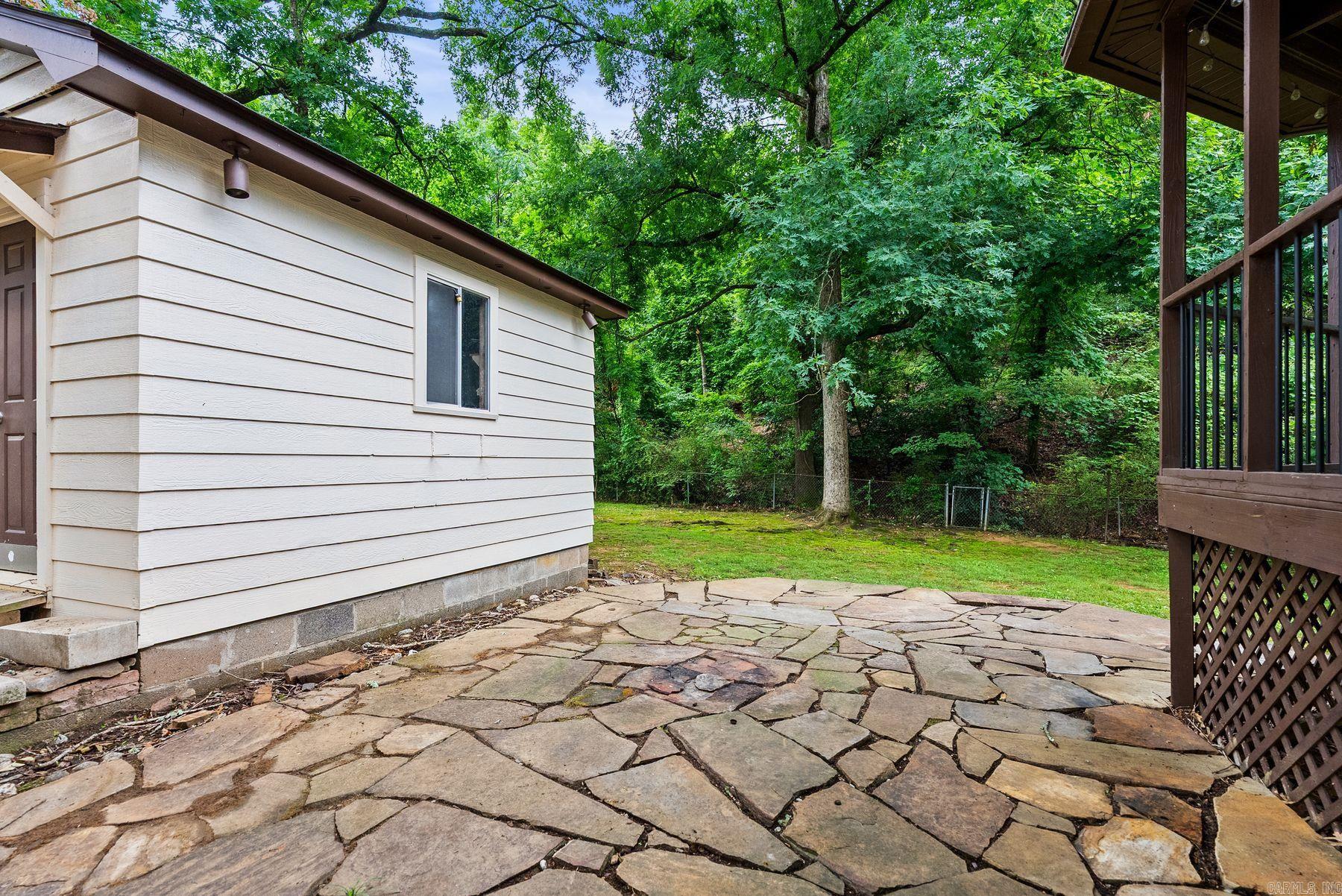 2104 Brownwood Rd