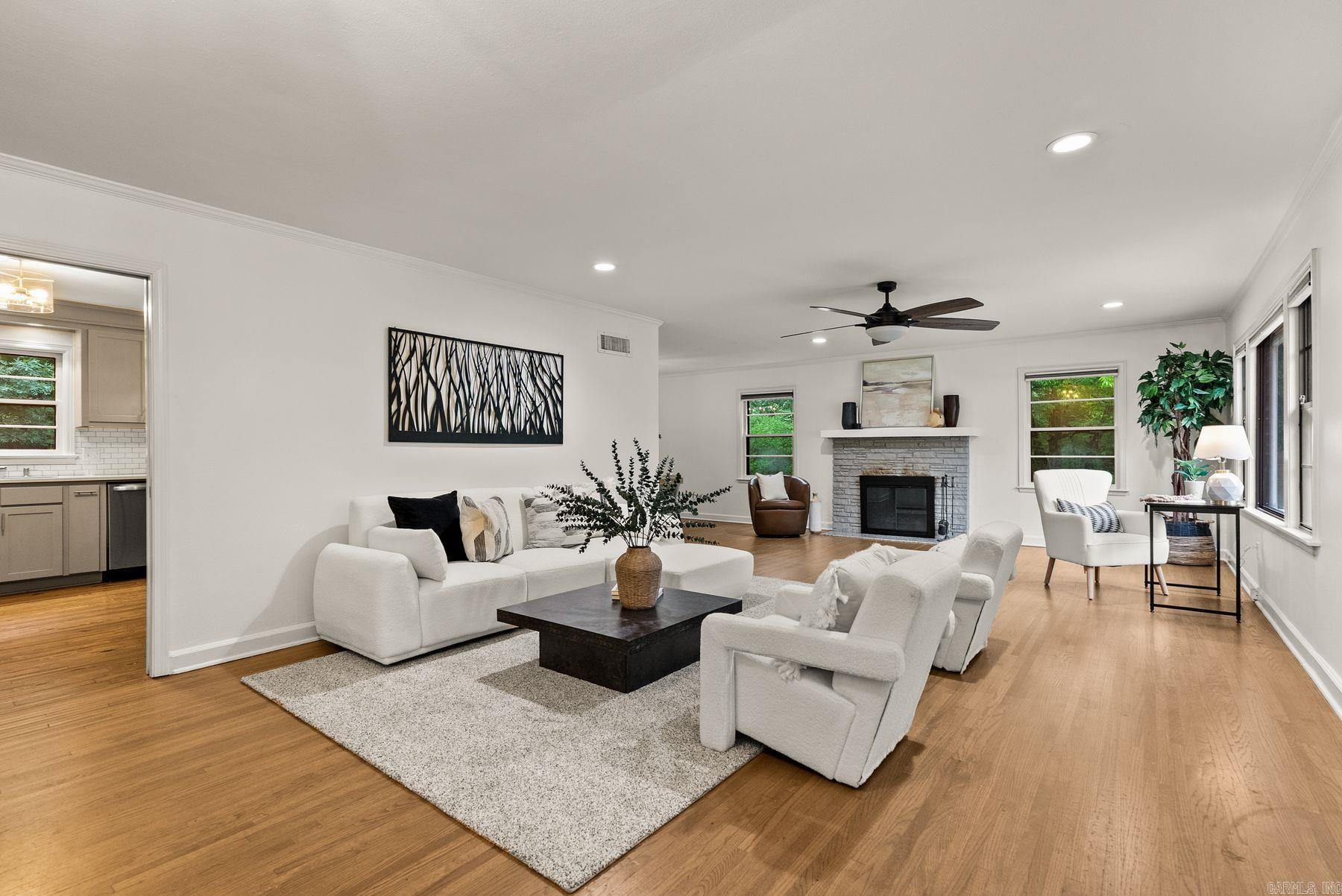2104 Brownwood Rd
