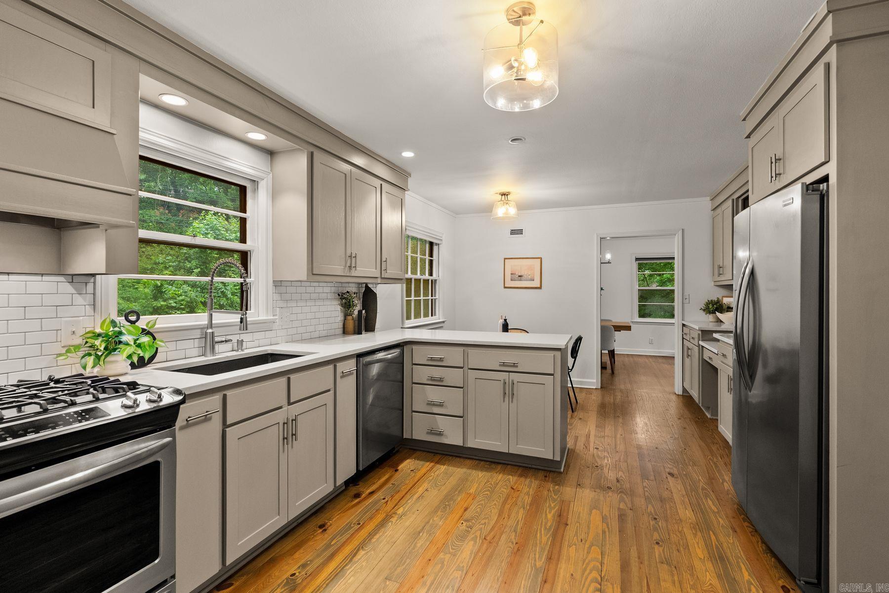 2104 Brownwood Rd