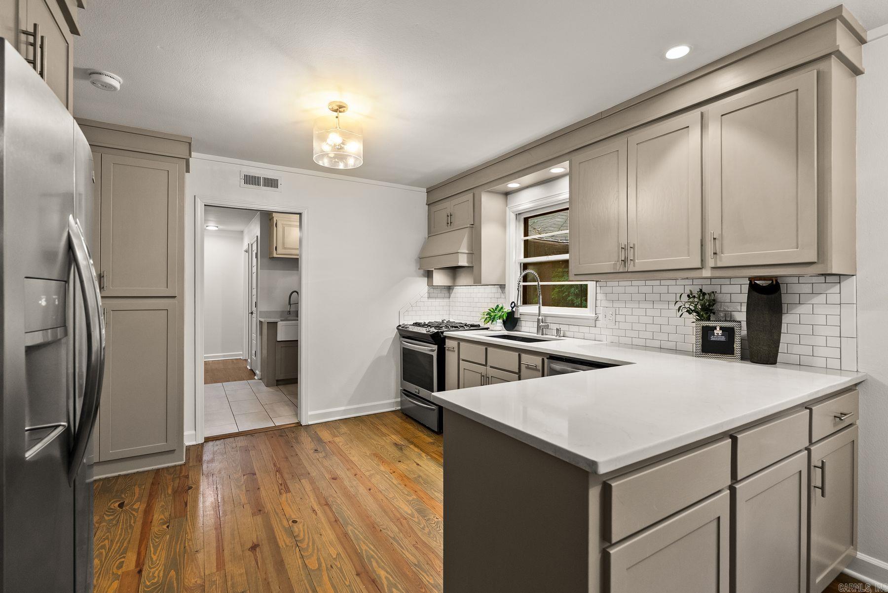 2104 Brownwood Rd