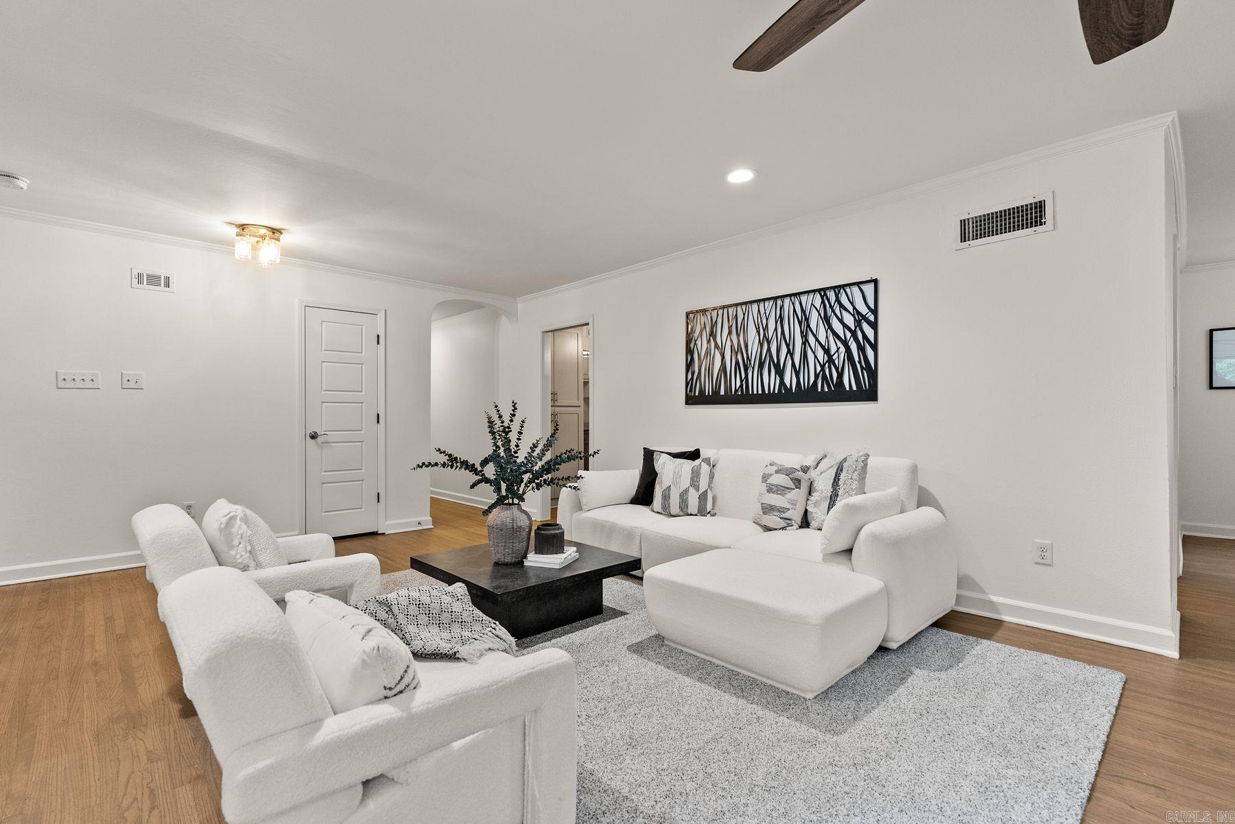 2104 Brownwood Rd