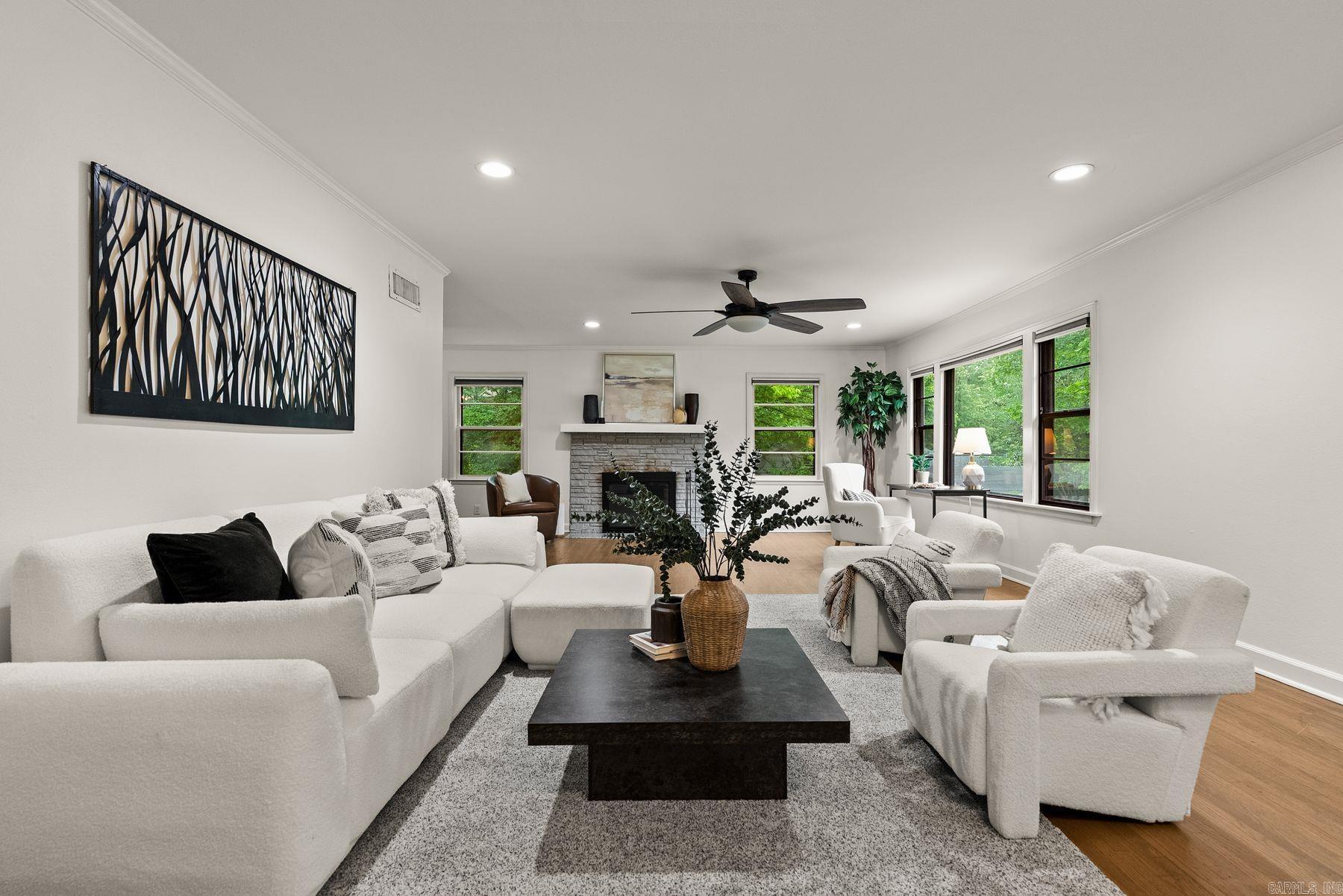 2104 Brownwood Rd